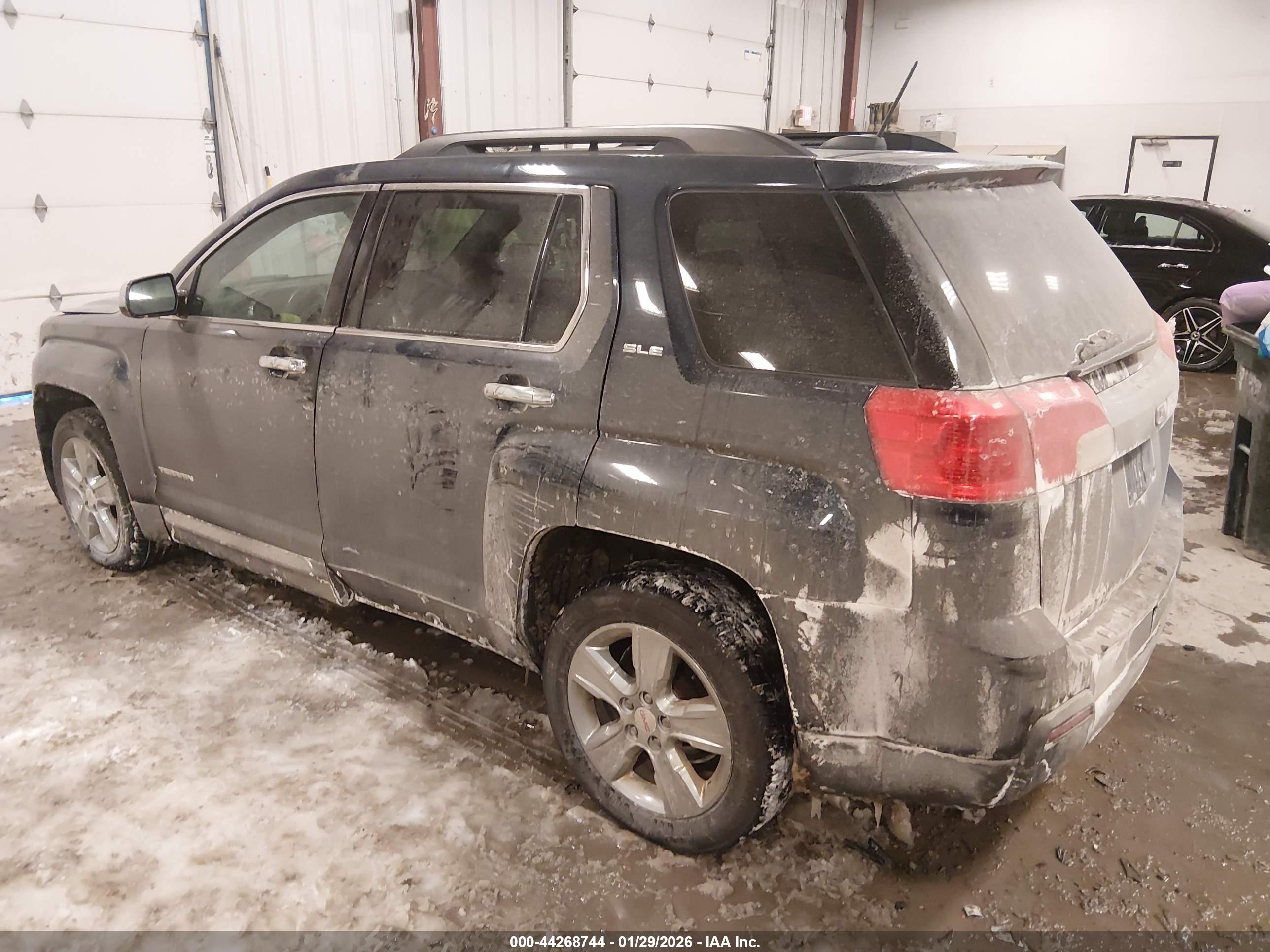 GMC TERRAIN image 3