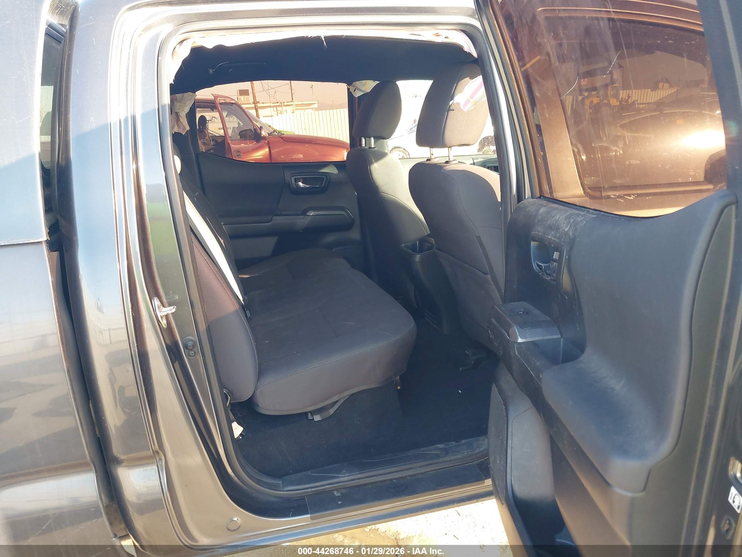 TOYOTA TACOMA image 8