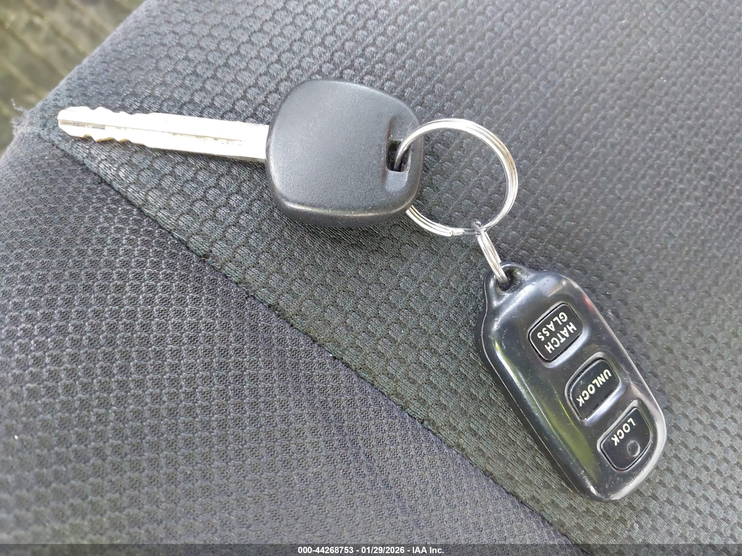 TOYOTA MATRIX image 11