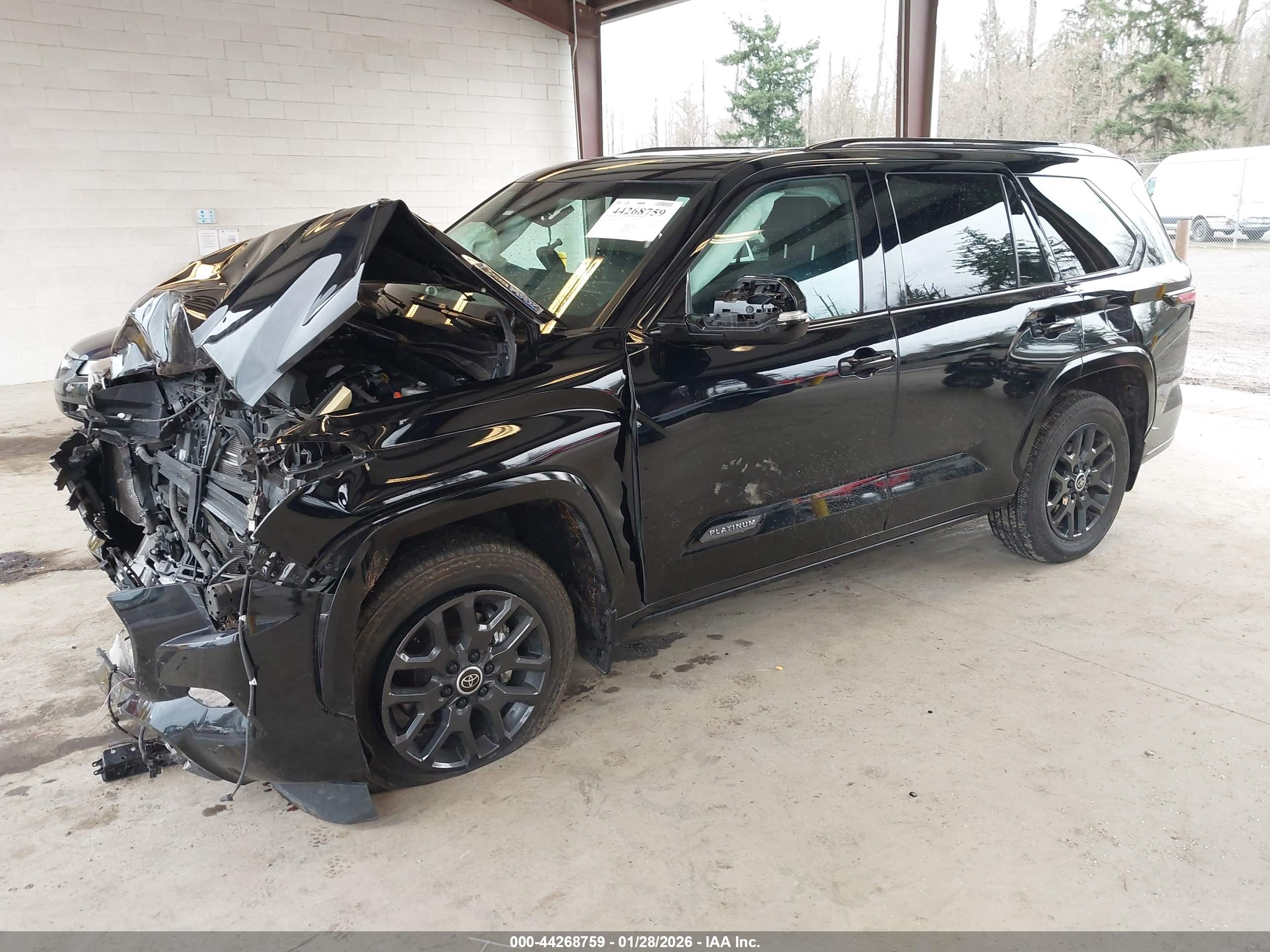 TOYOTA SEQUOIA image 2