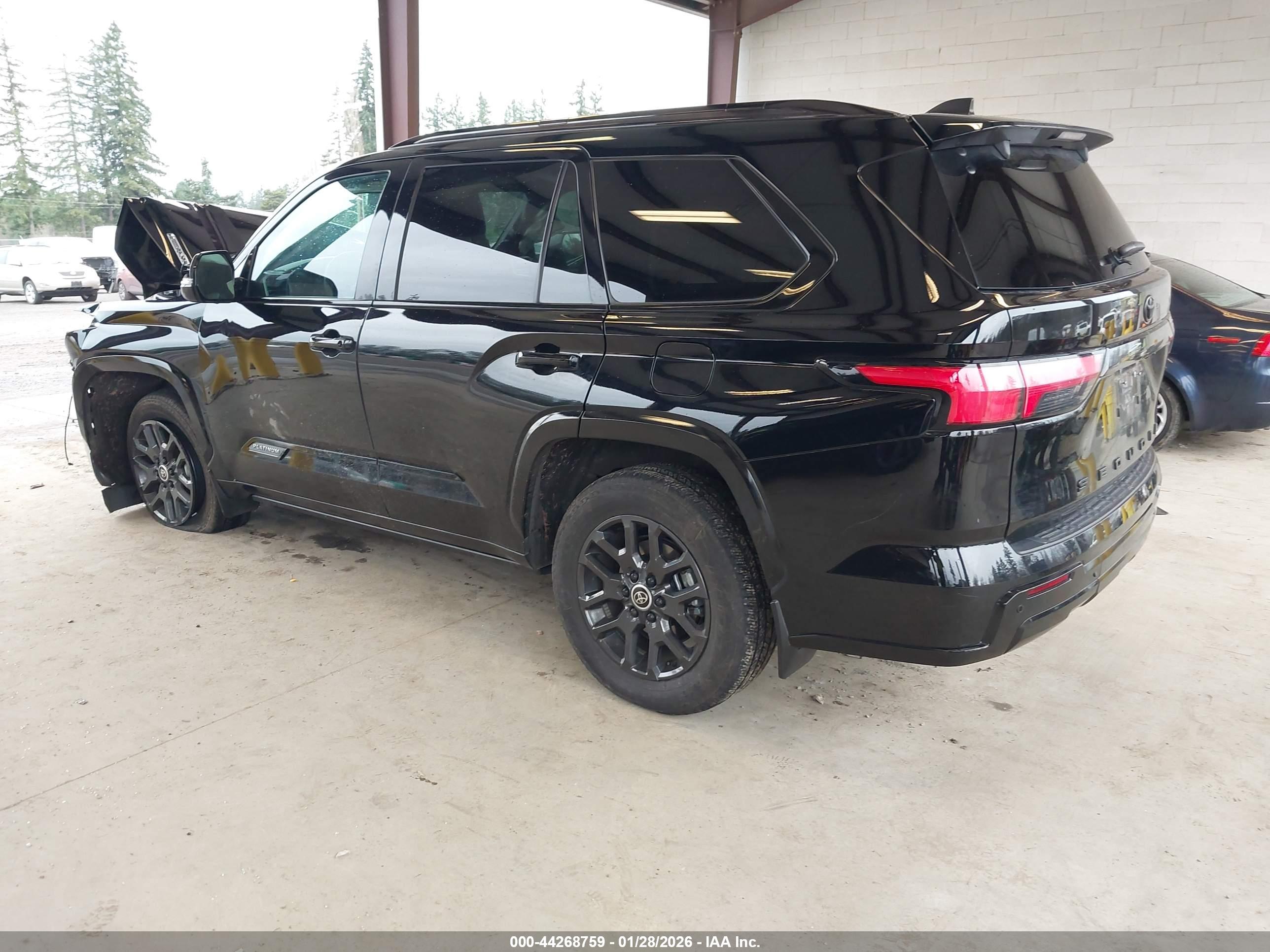 TOYOTA SEQUOIA image 3