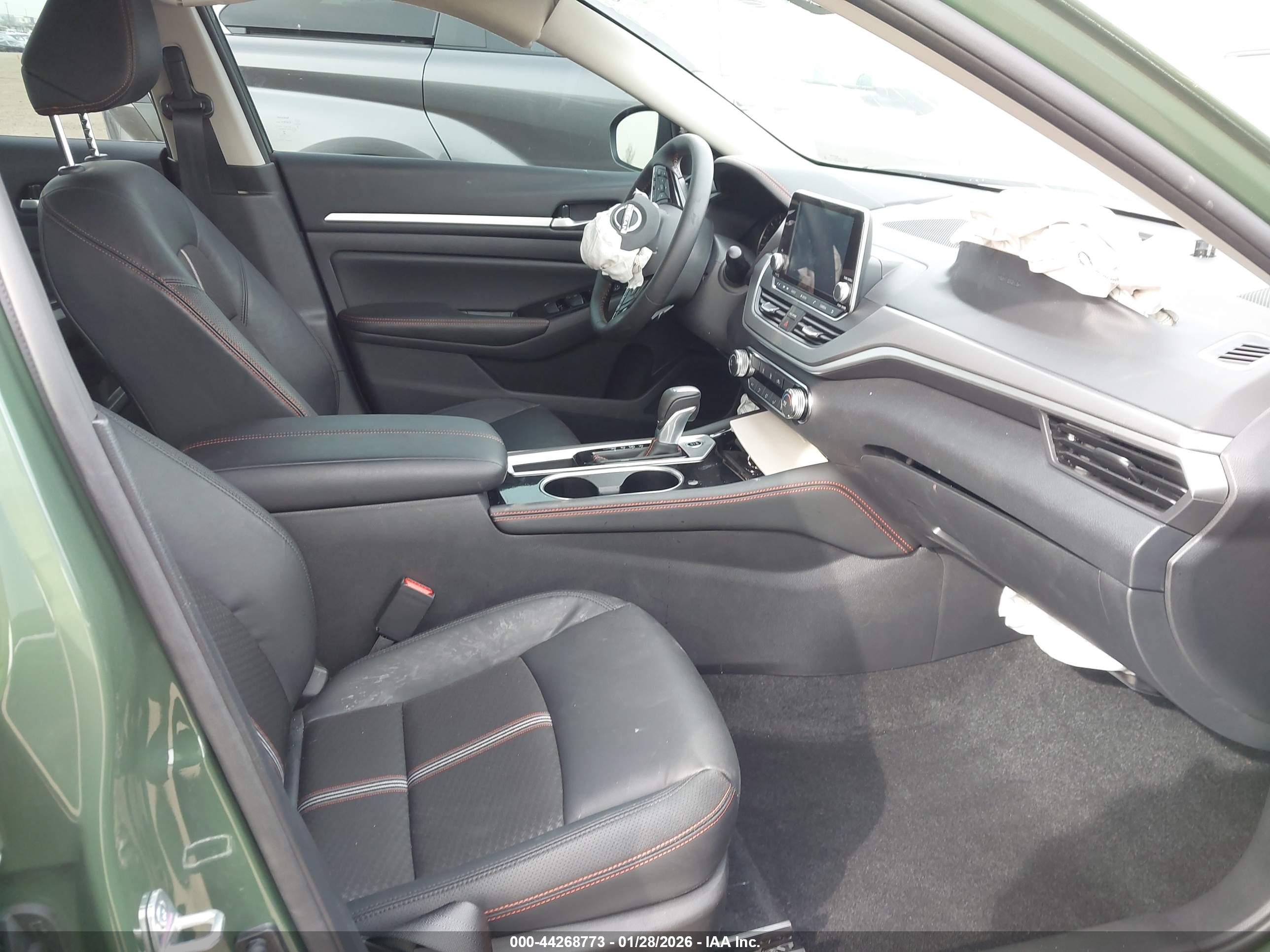 NISSAN ALTIMA image 5