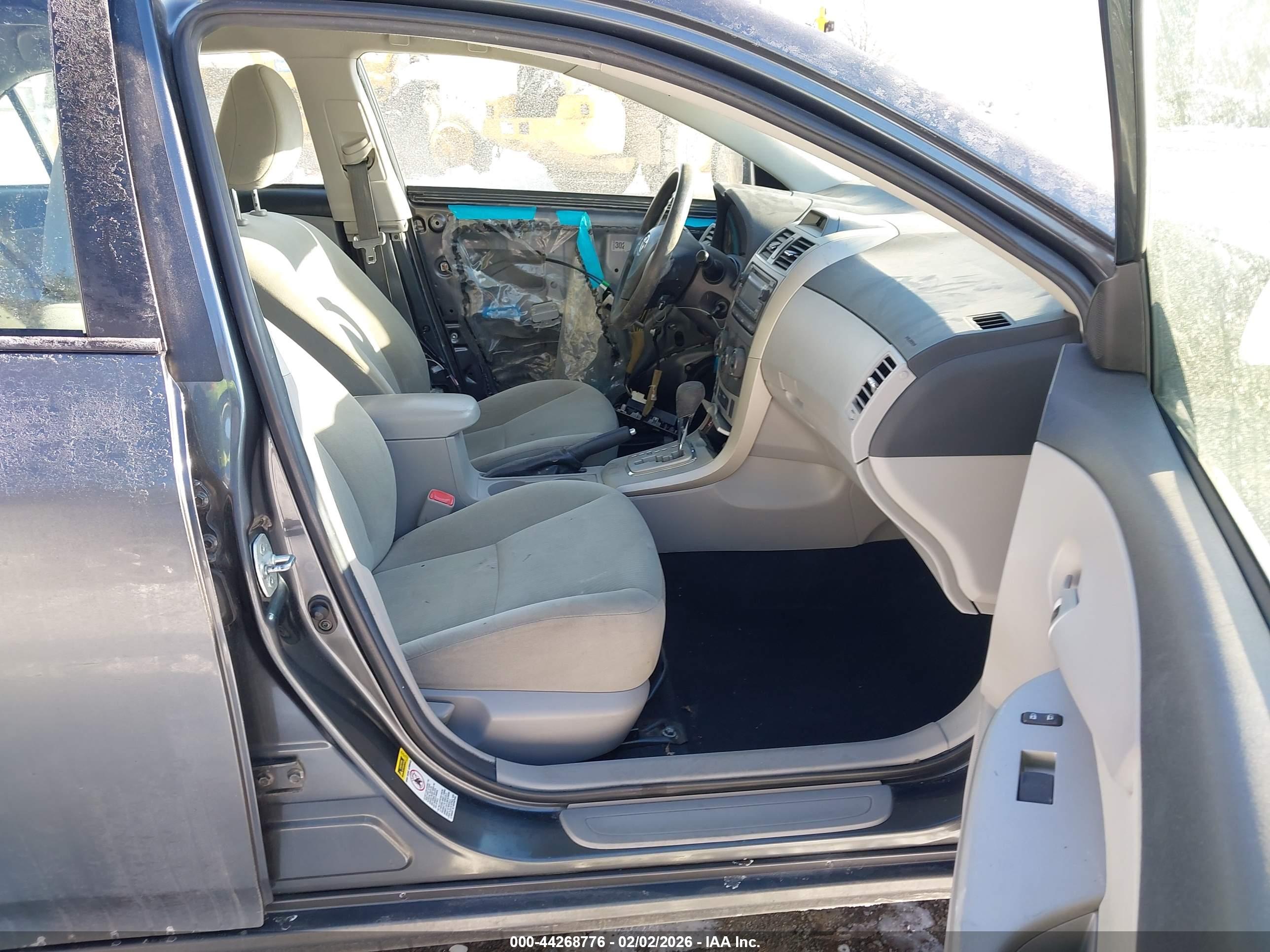 TOYOTA COROLLA image 5