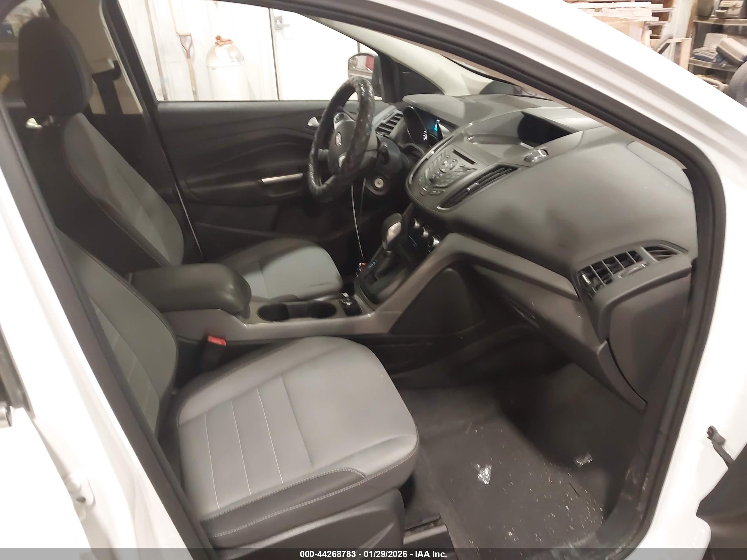 FORD ESCAPE image 5