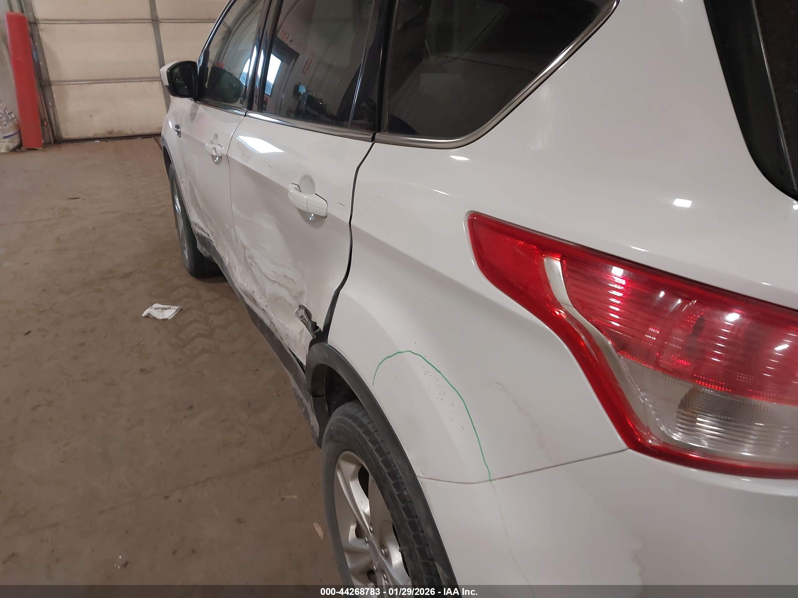 FORD ESCAPE image 6