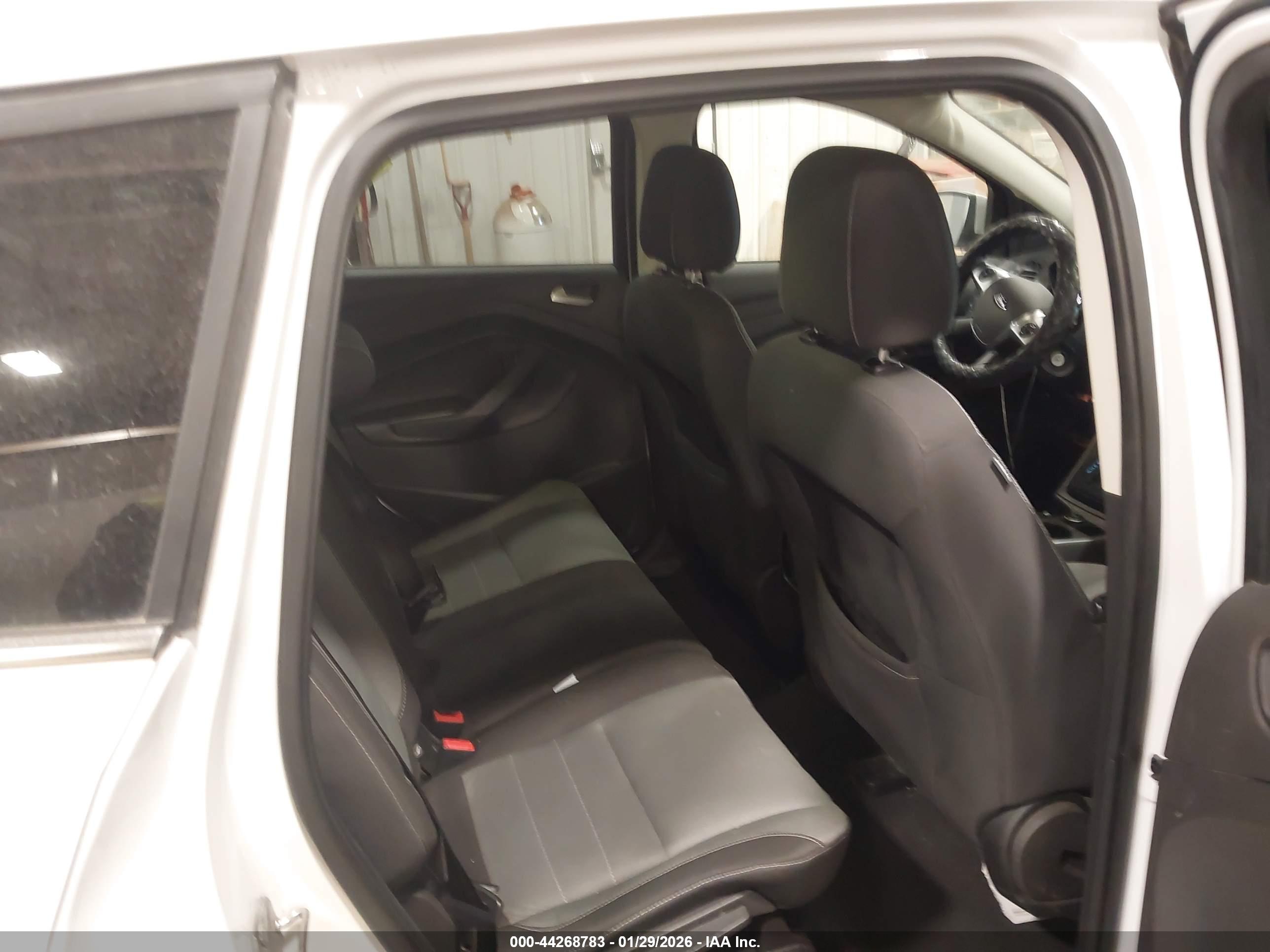 FORD ESCAPE image 8