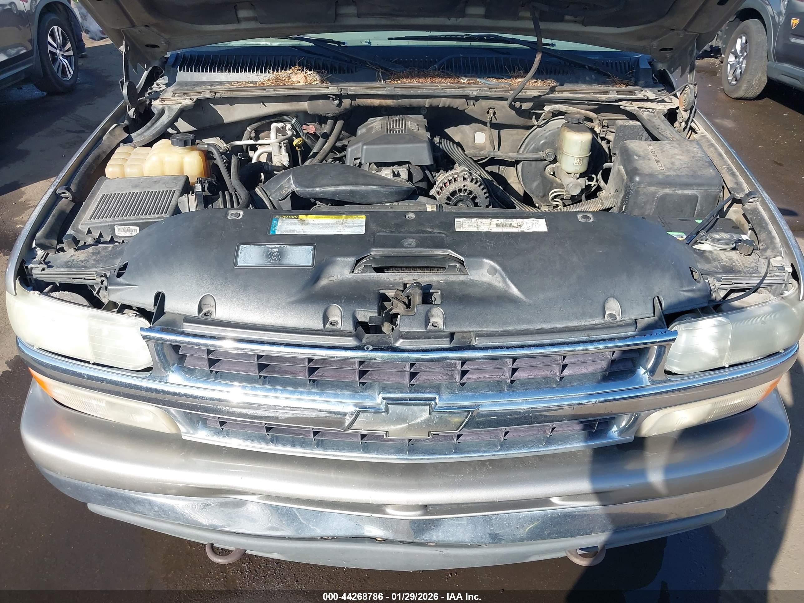 CHEVROLET TAHOE image 10