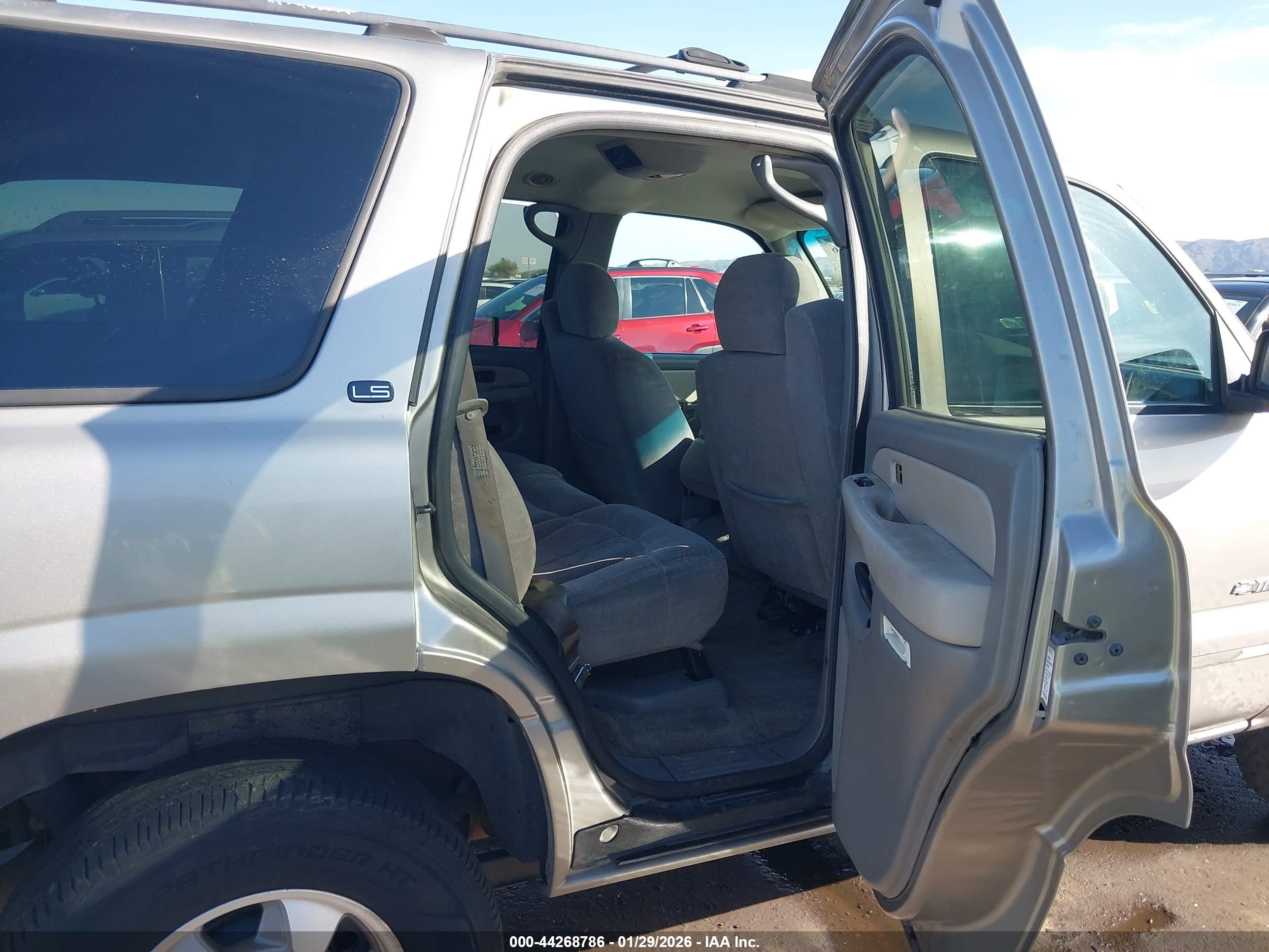 CHEVROLET TAHOE image 8