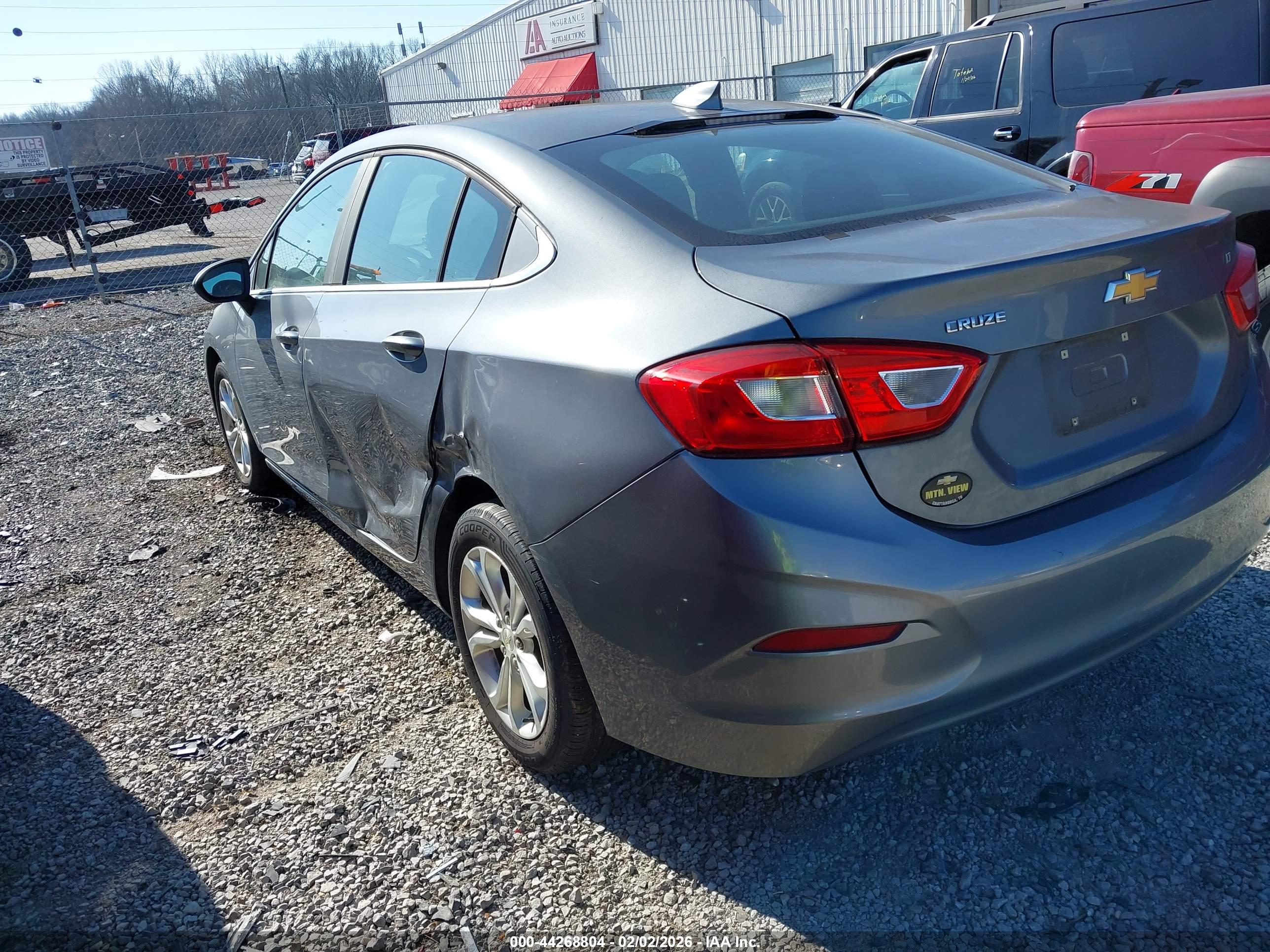 CHEVROLET CRUZE image 3