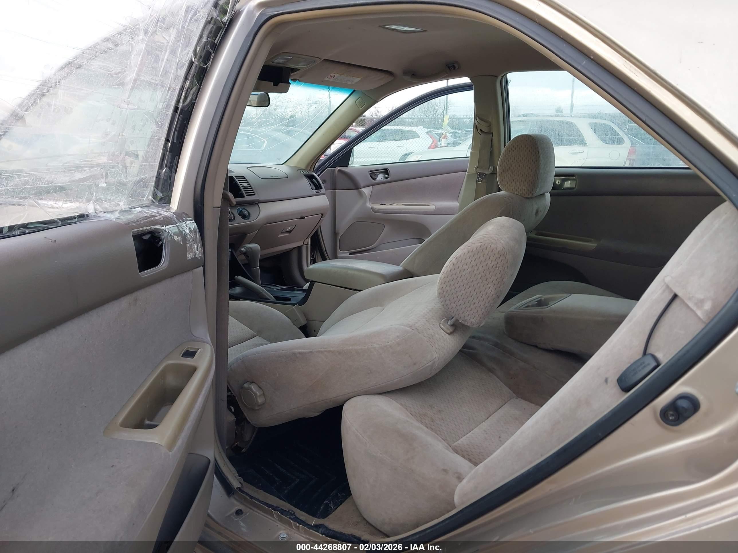 TOYOTA CAMRY image 8