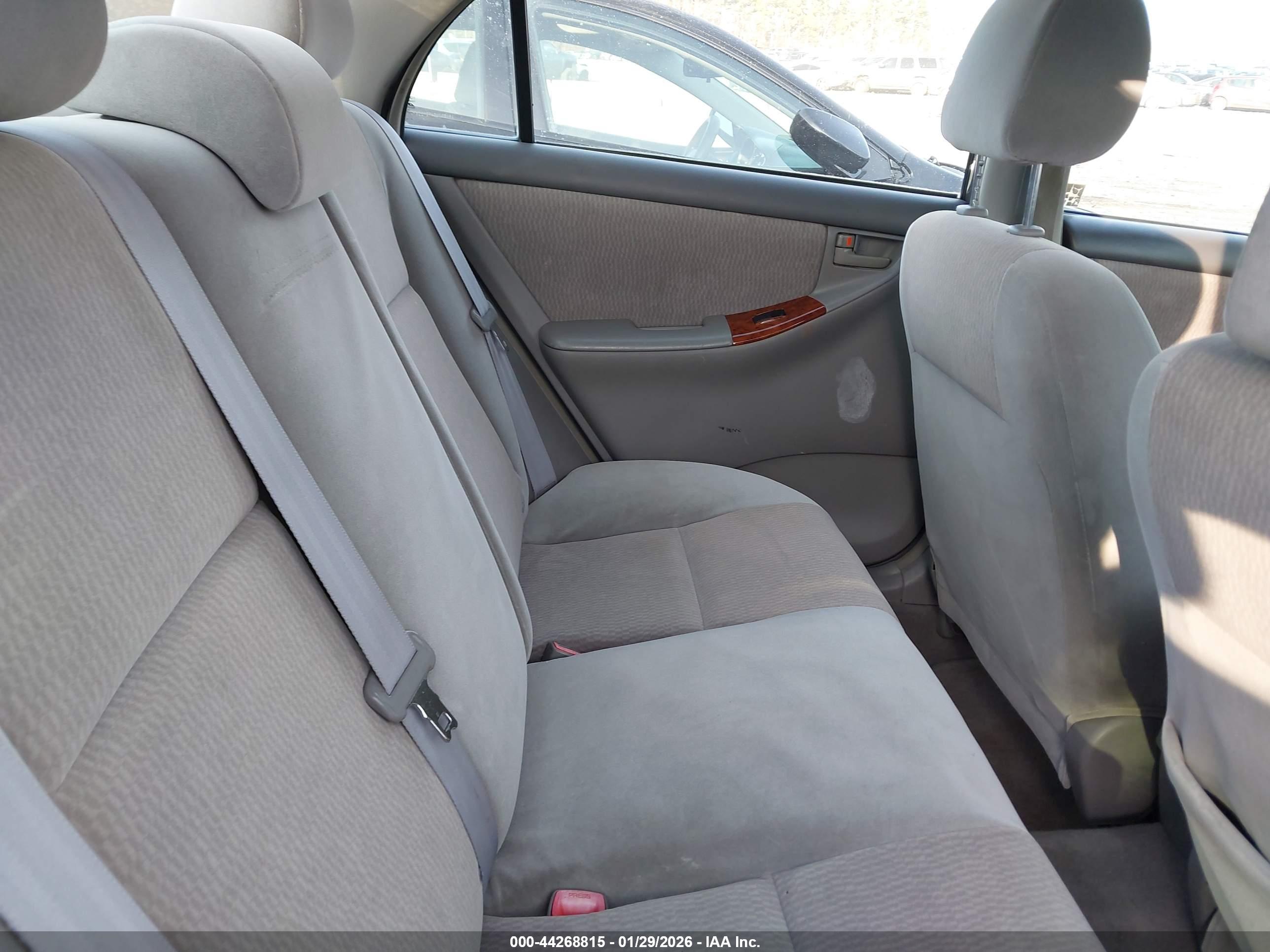 TOYOTA COROLLA image 8