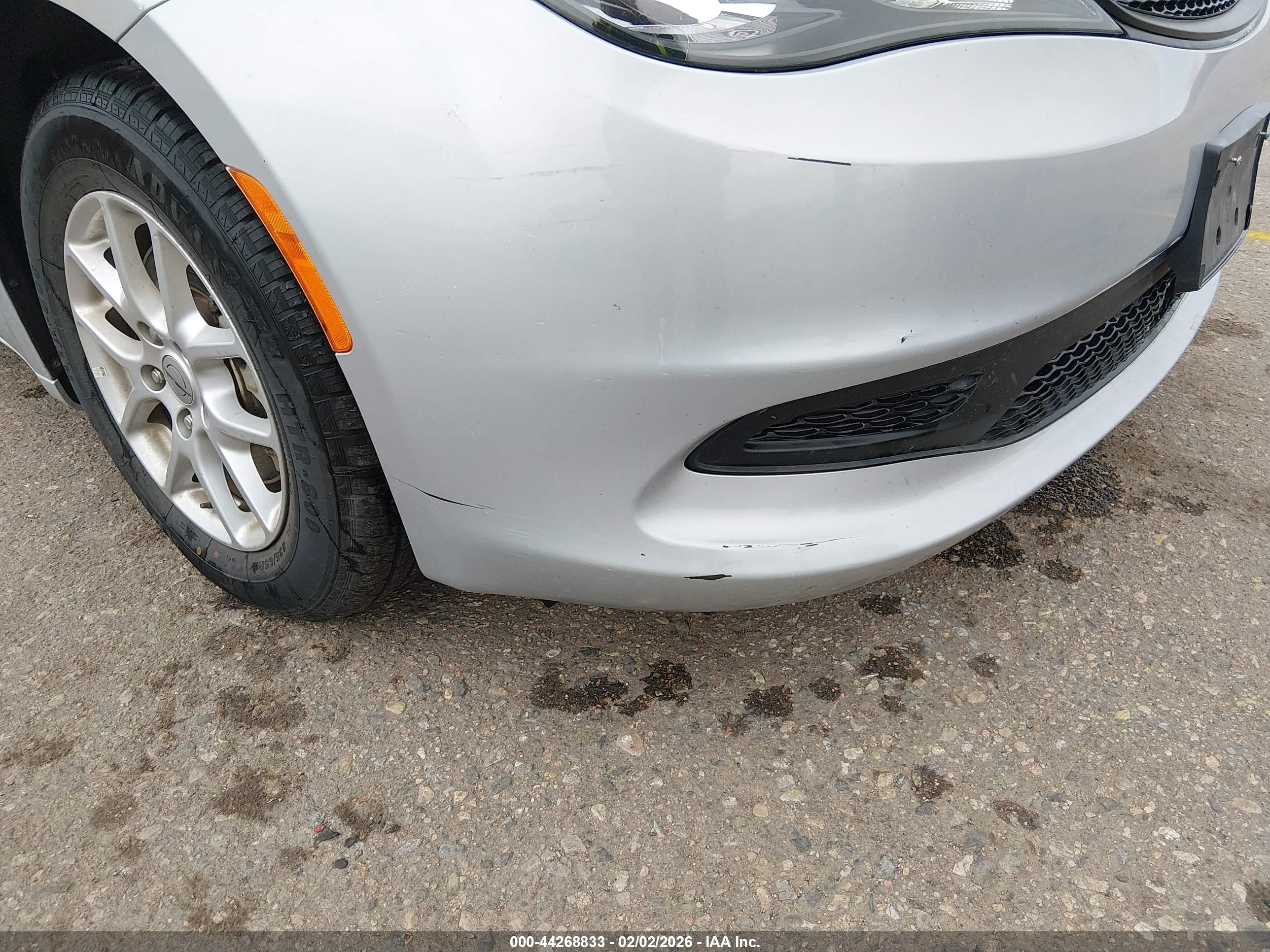 CHRYSLER VOYAGER image 6