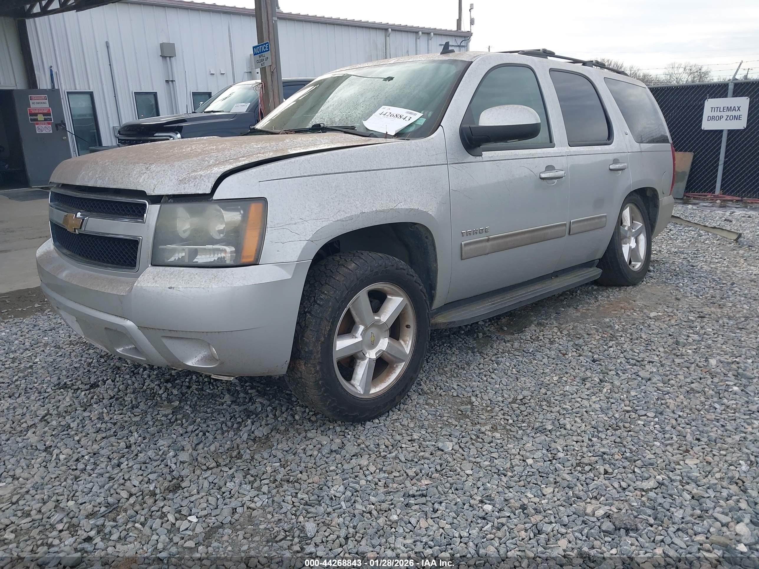 CHEVROLET TAHOE image 2