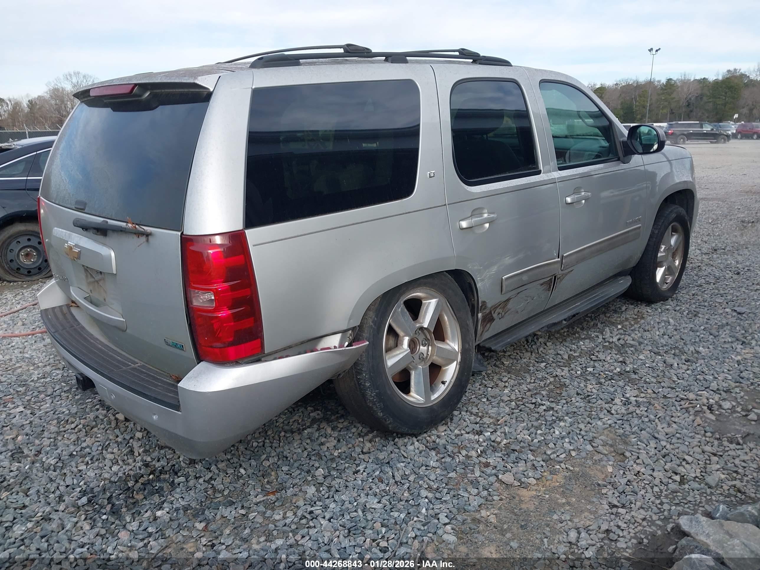 CHEVROLET TAHOE image 4