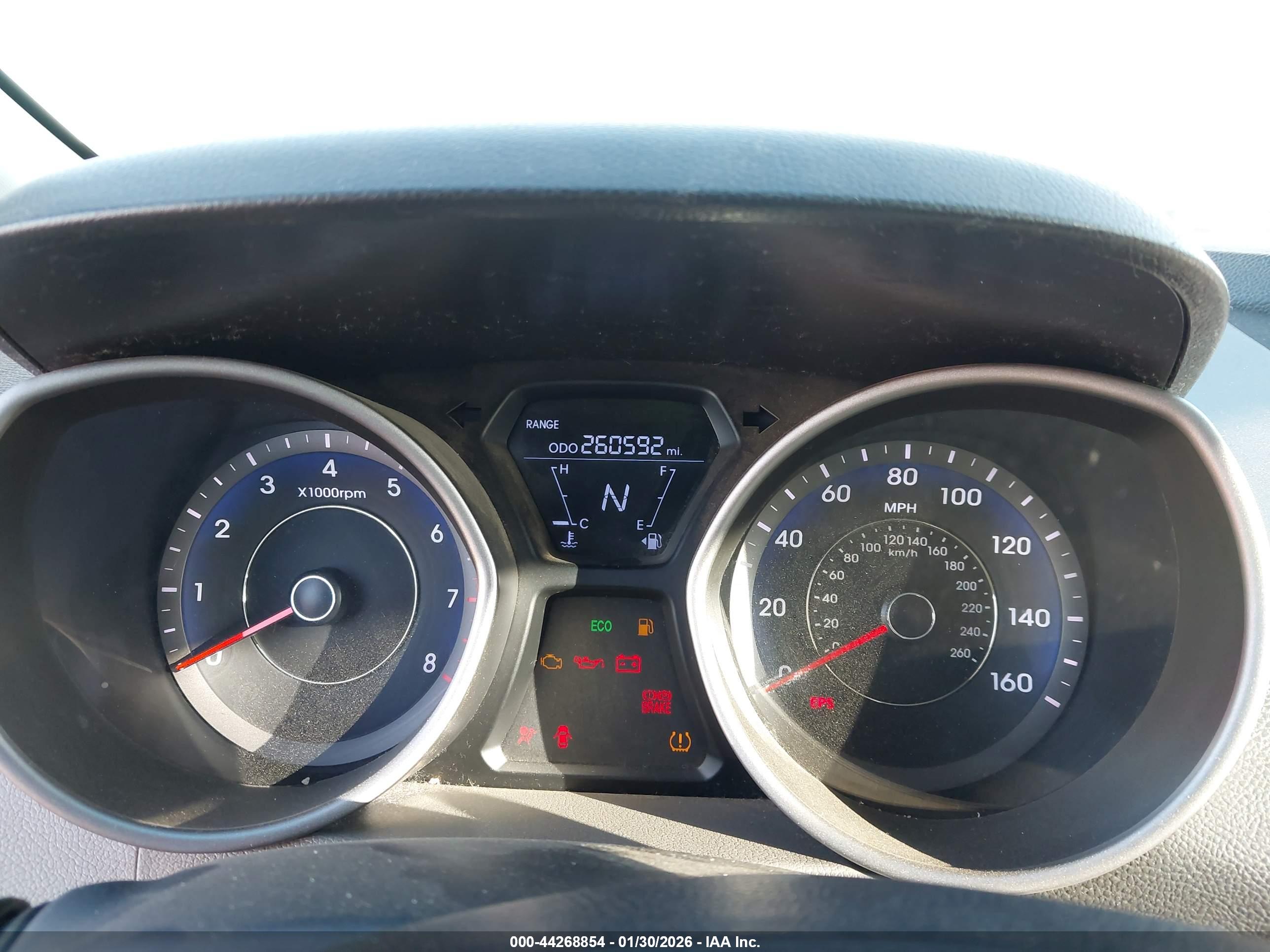 HYUNDAI ELANTRA image 7