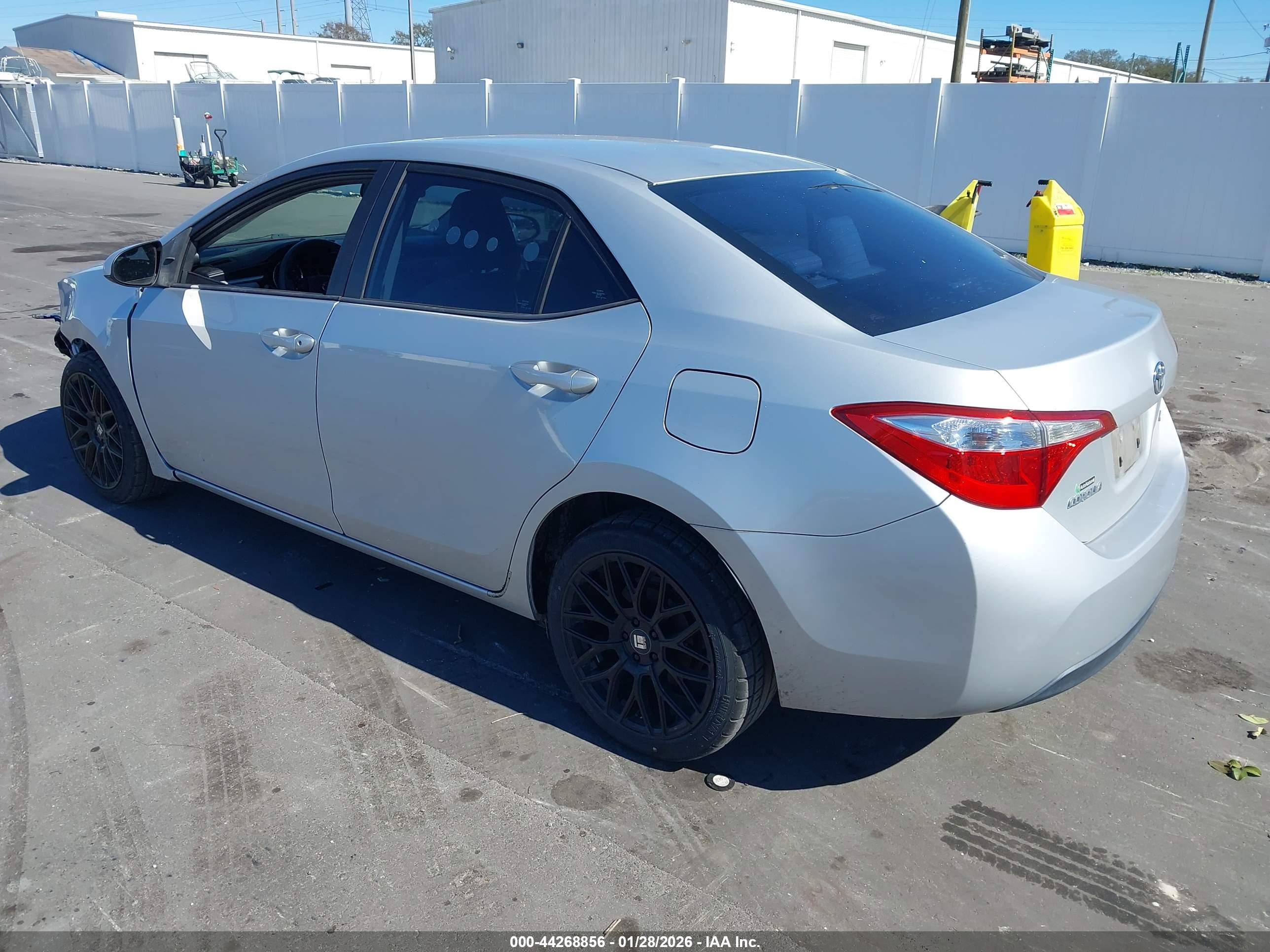 TOYOTA COROLLA image 3
