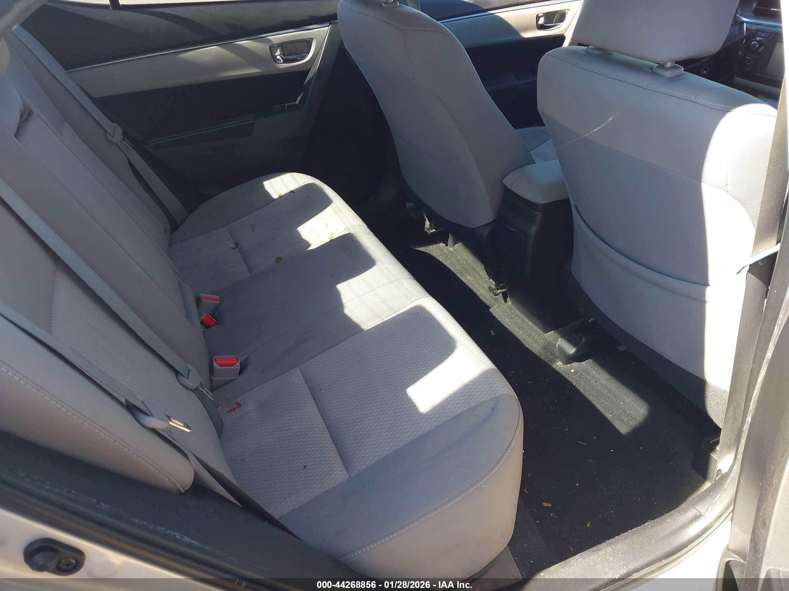 TOYOTA COROLLA image 8