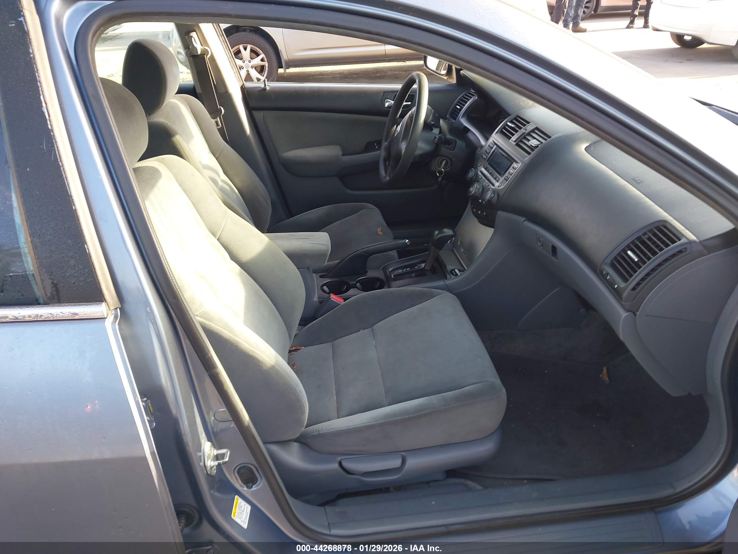 HONDA ACCORD image 5