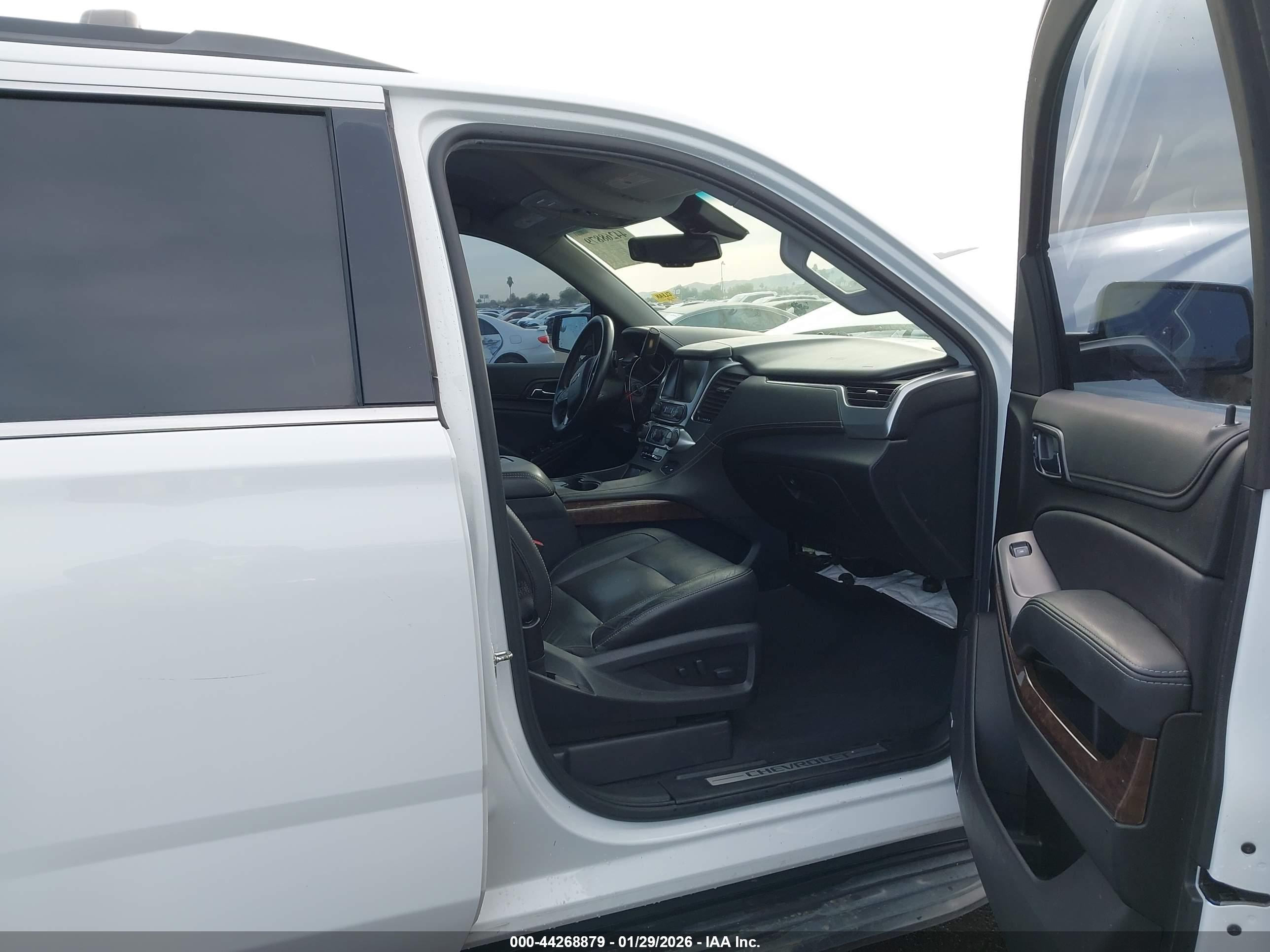 CHEVROLET TAHOE image 5