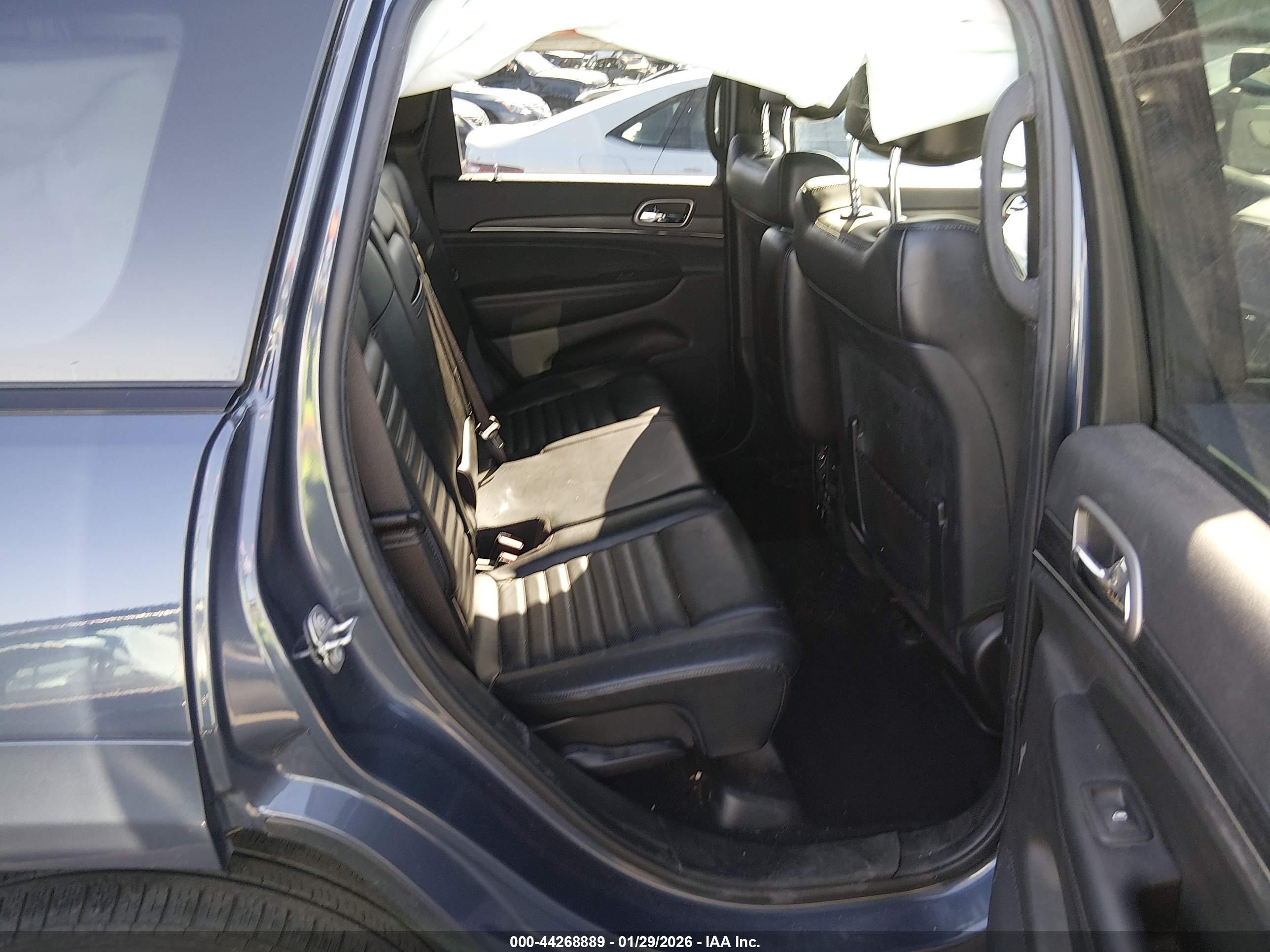 JEEP GRAND image 8