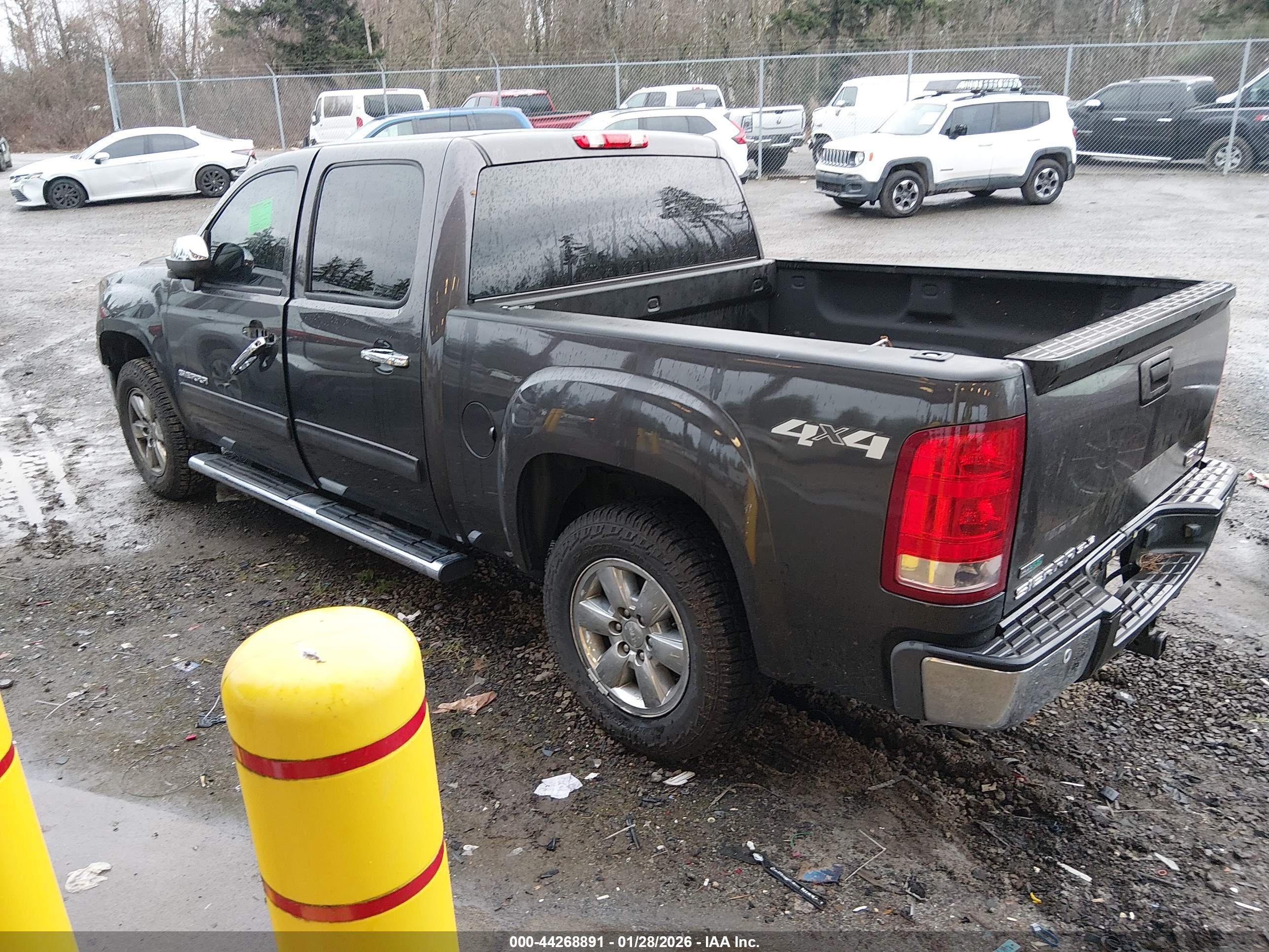 GMC SIERRA image 3