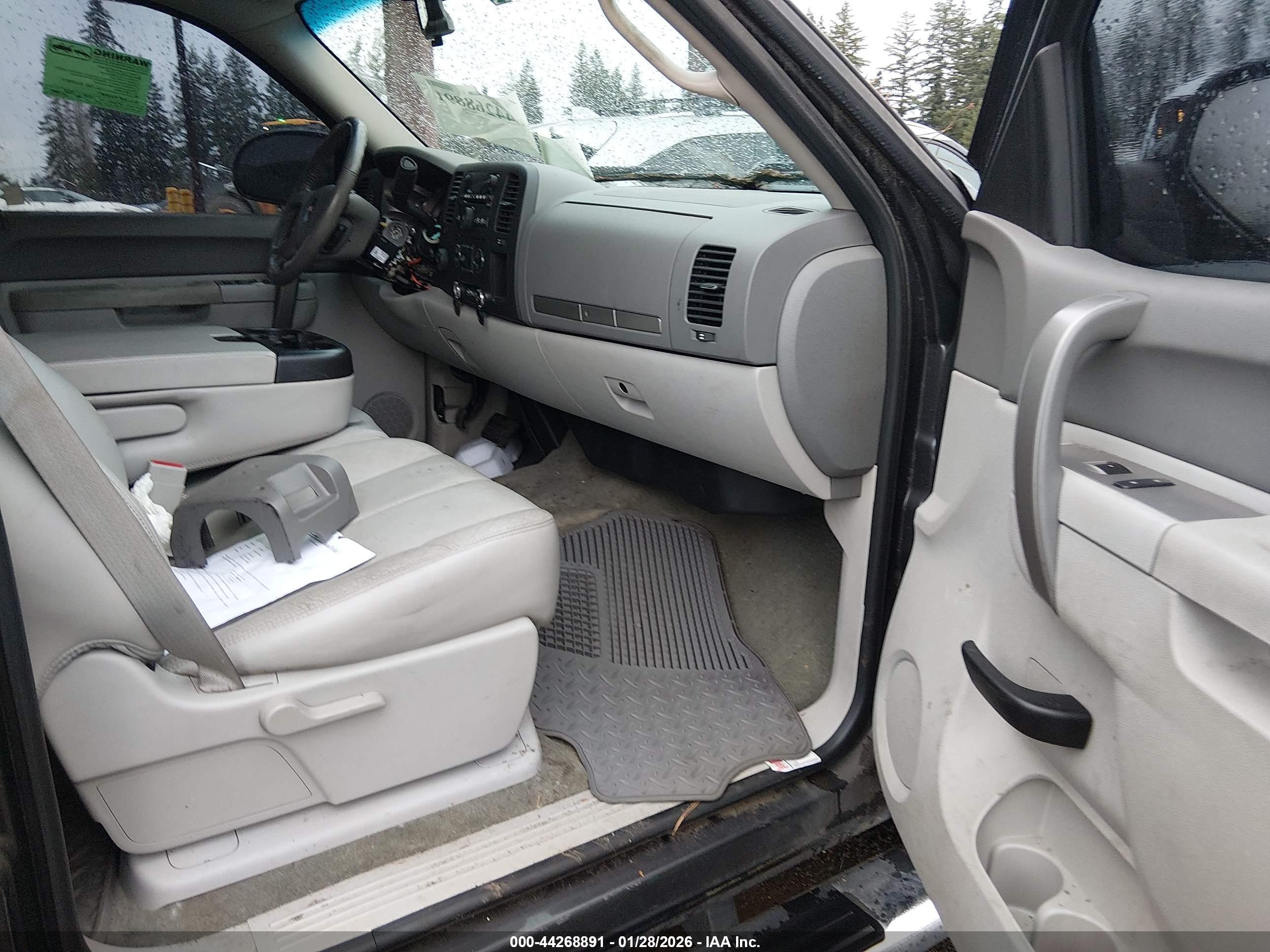 GMC SIERRA image 5