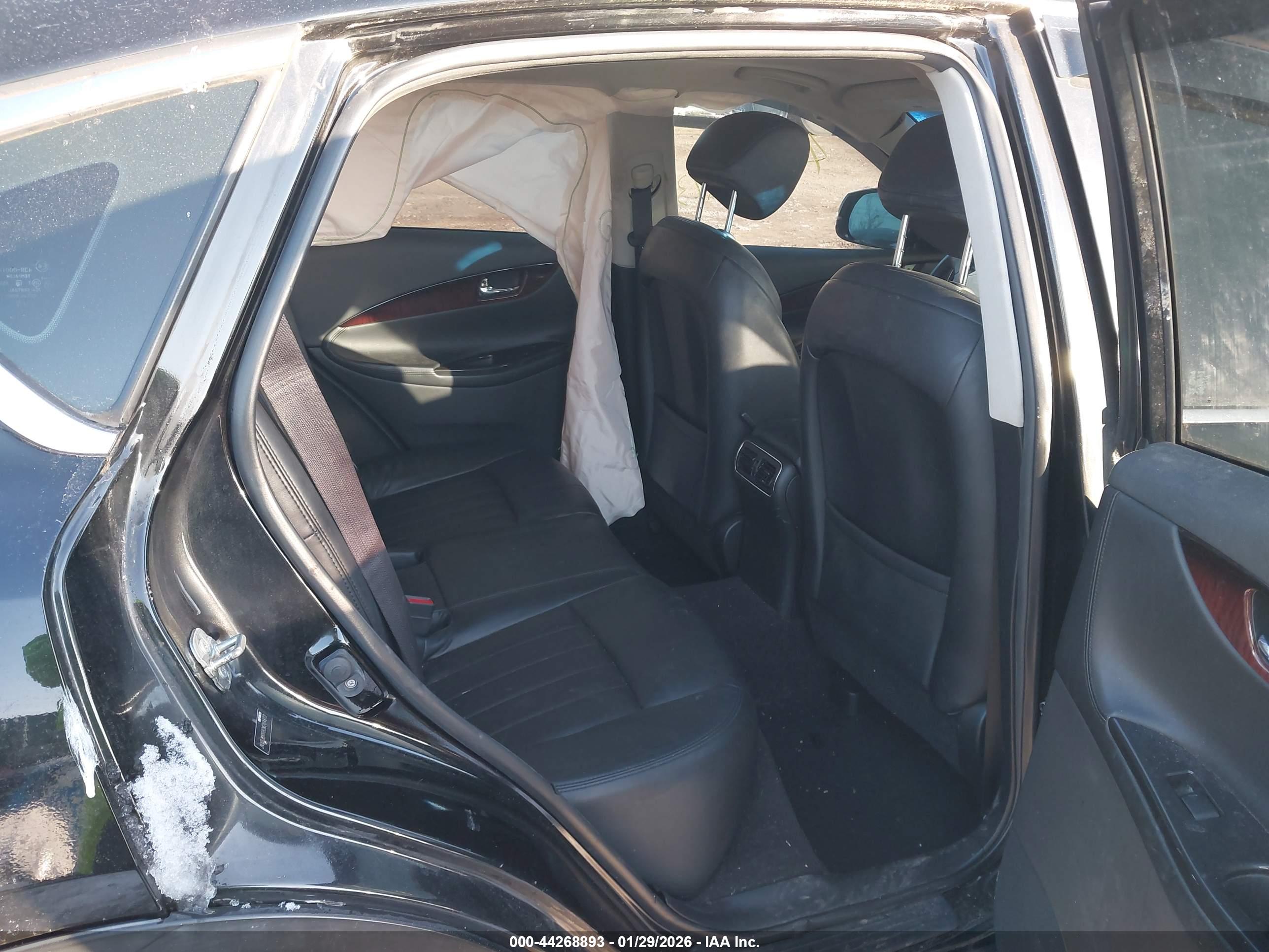 INFINITI QX50 image 8