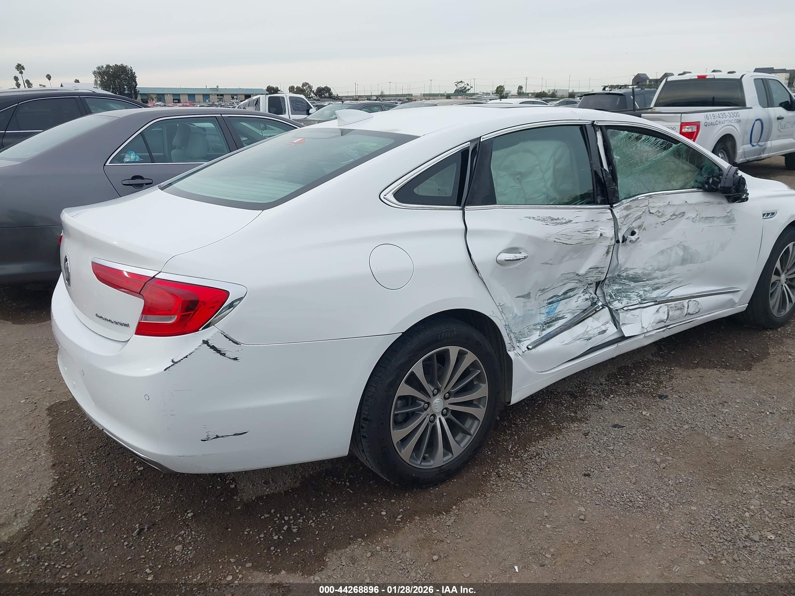 BUICK LACROSSE image 4
