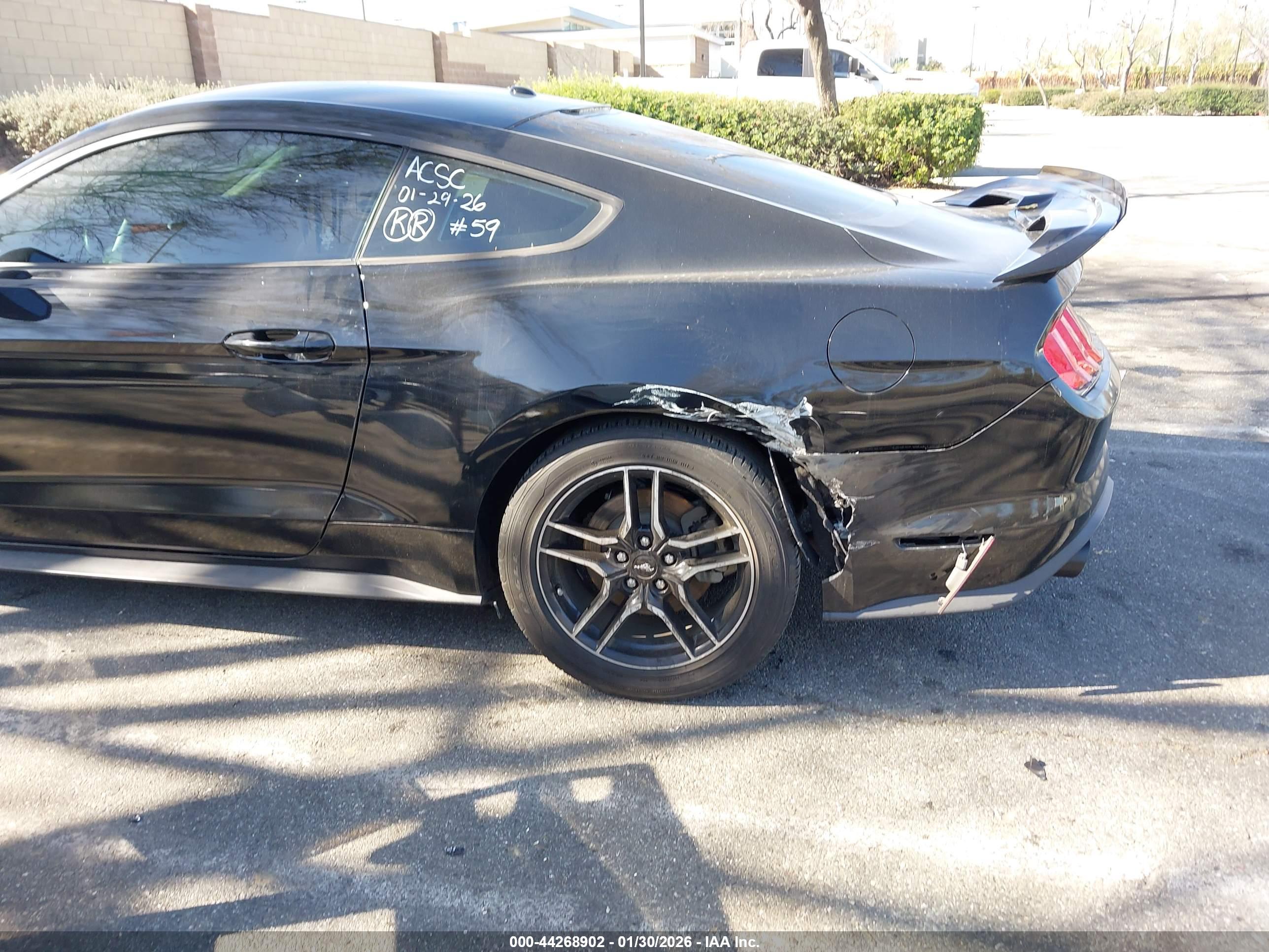 FORD MUSTANG image 6
