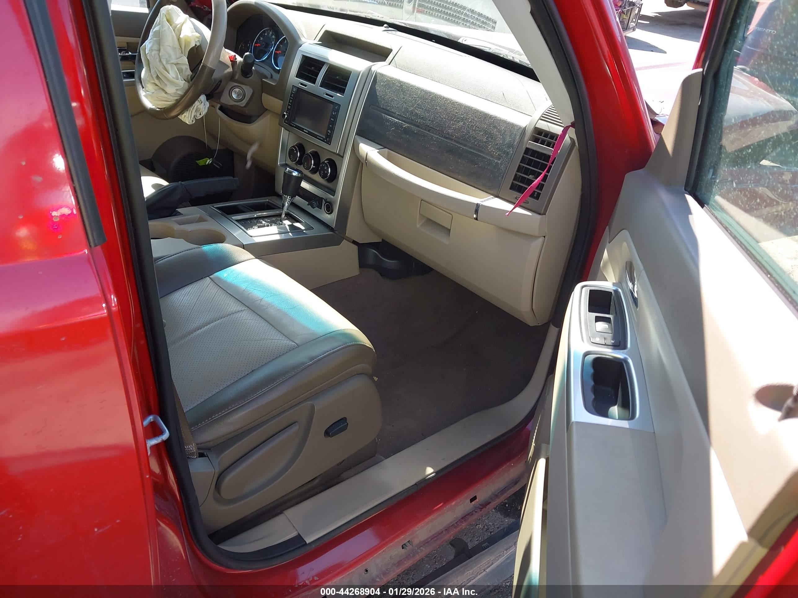 JEEP LIBERTY image 5