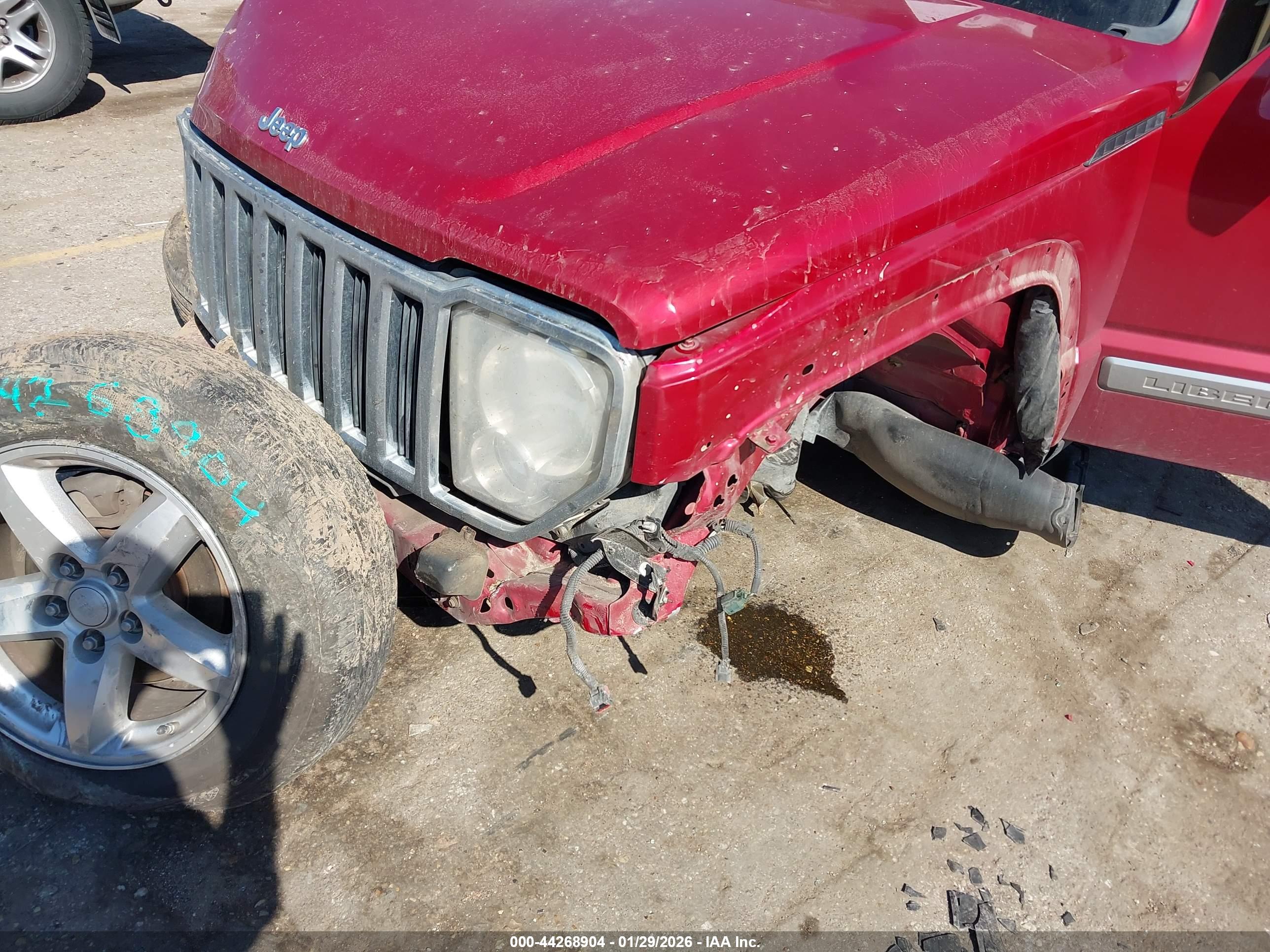 JEEP LIBERTY image 6