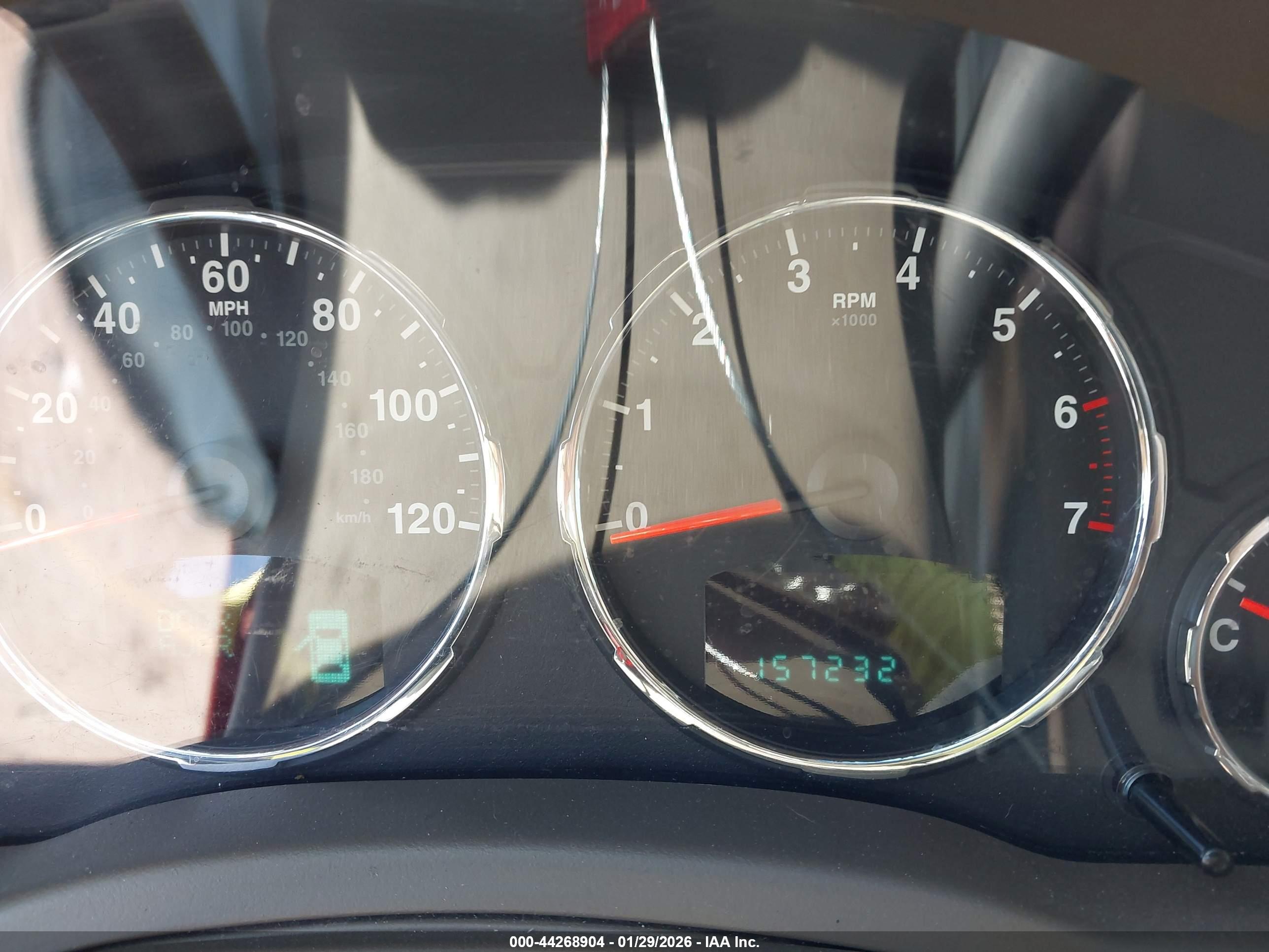 JEEP LIBERTY image 7
