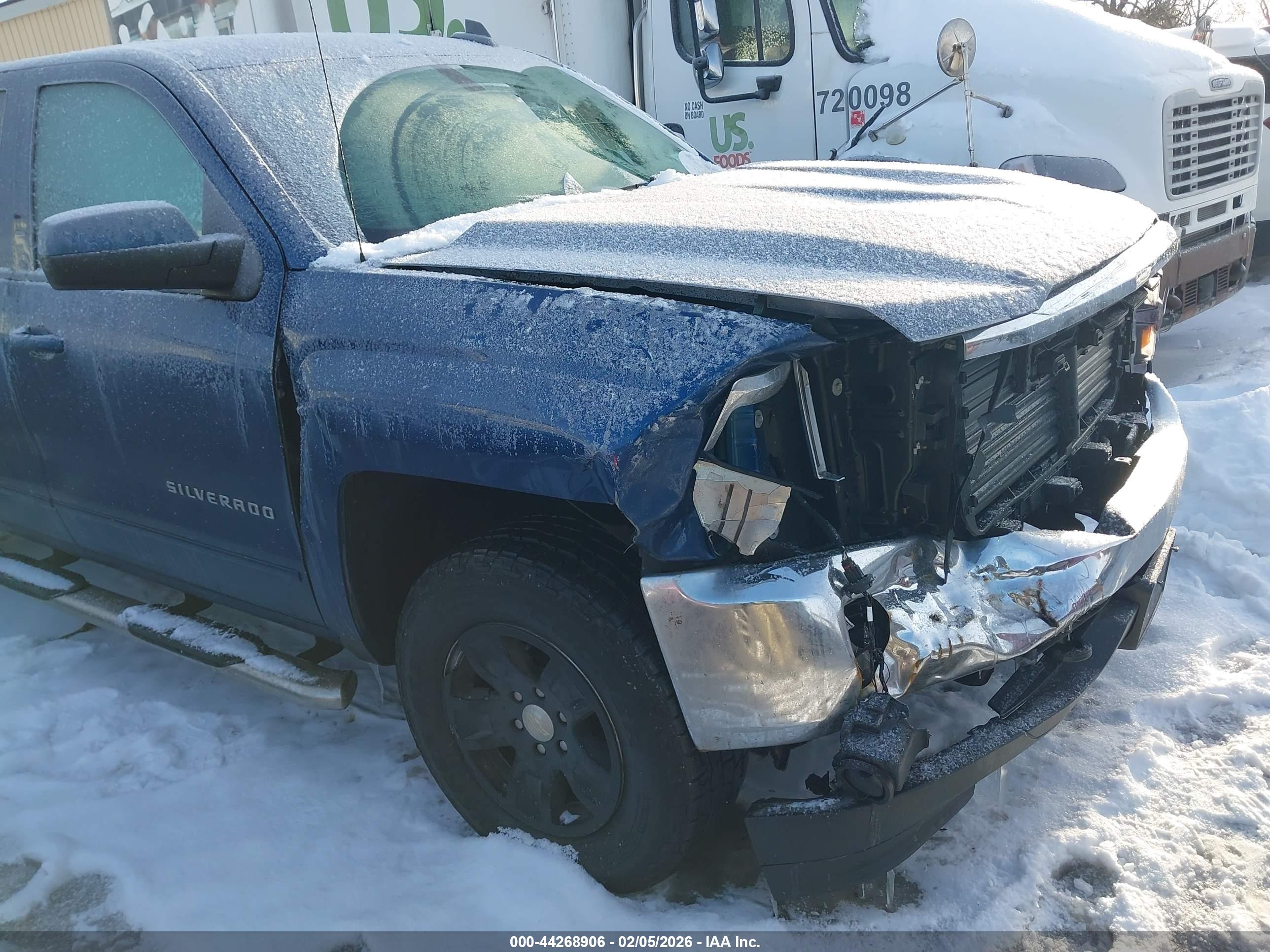 CHEVROLET SILVERADO image 6