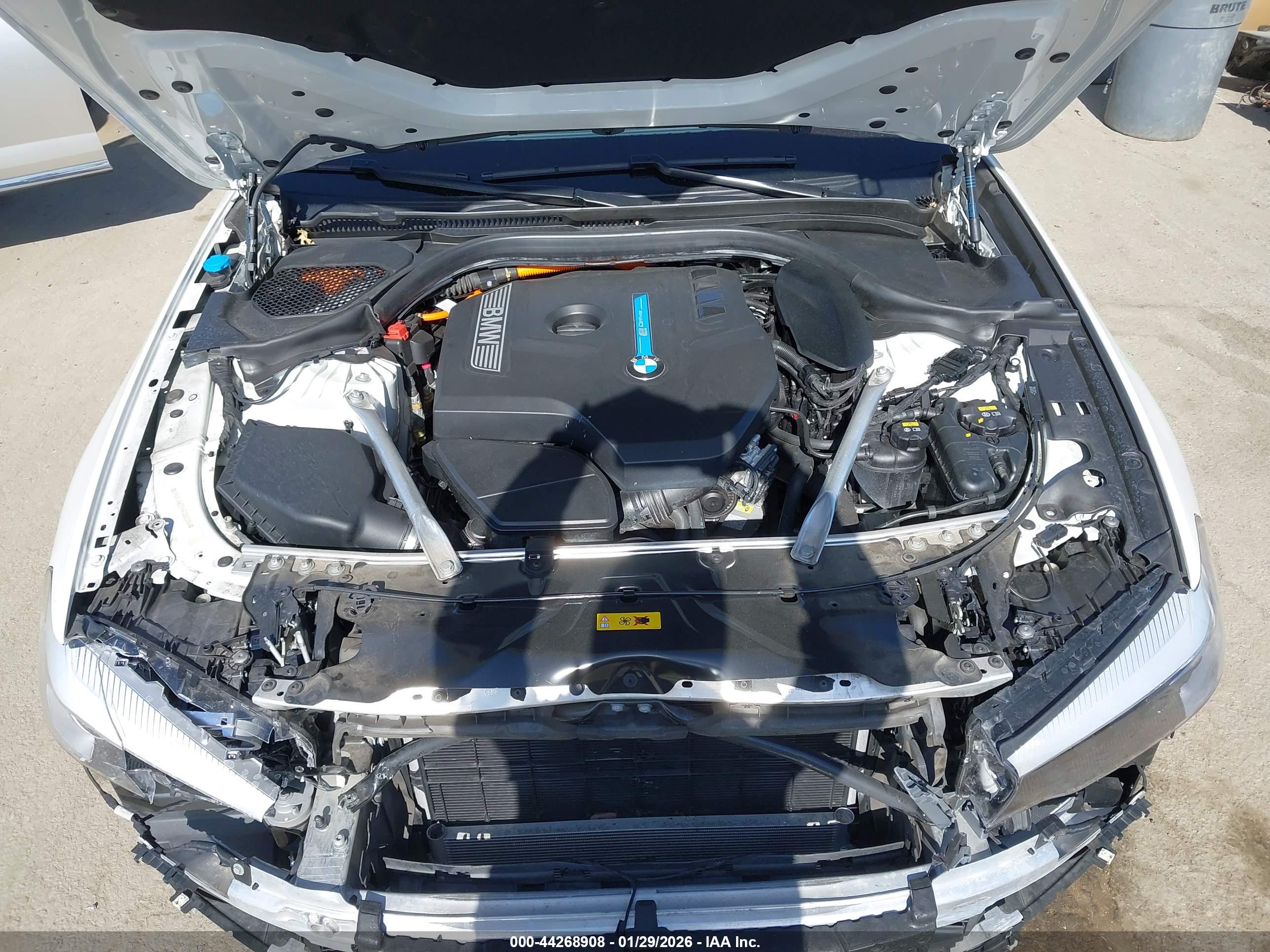 BMW 530E image 10