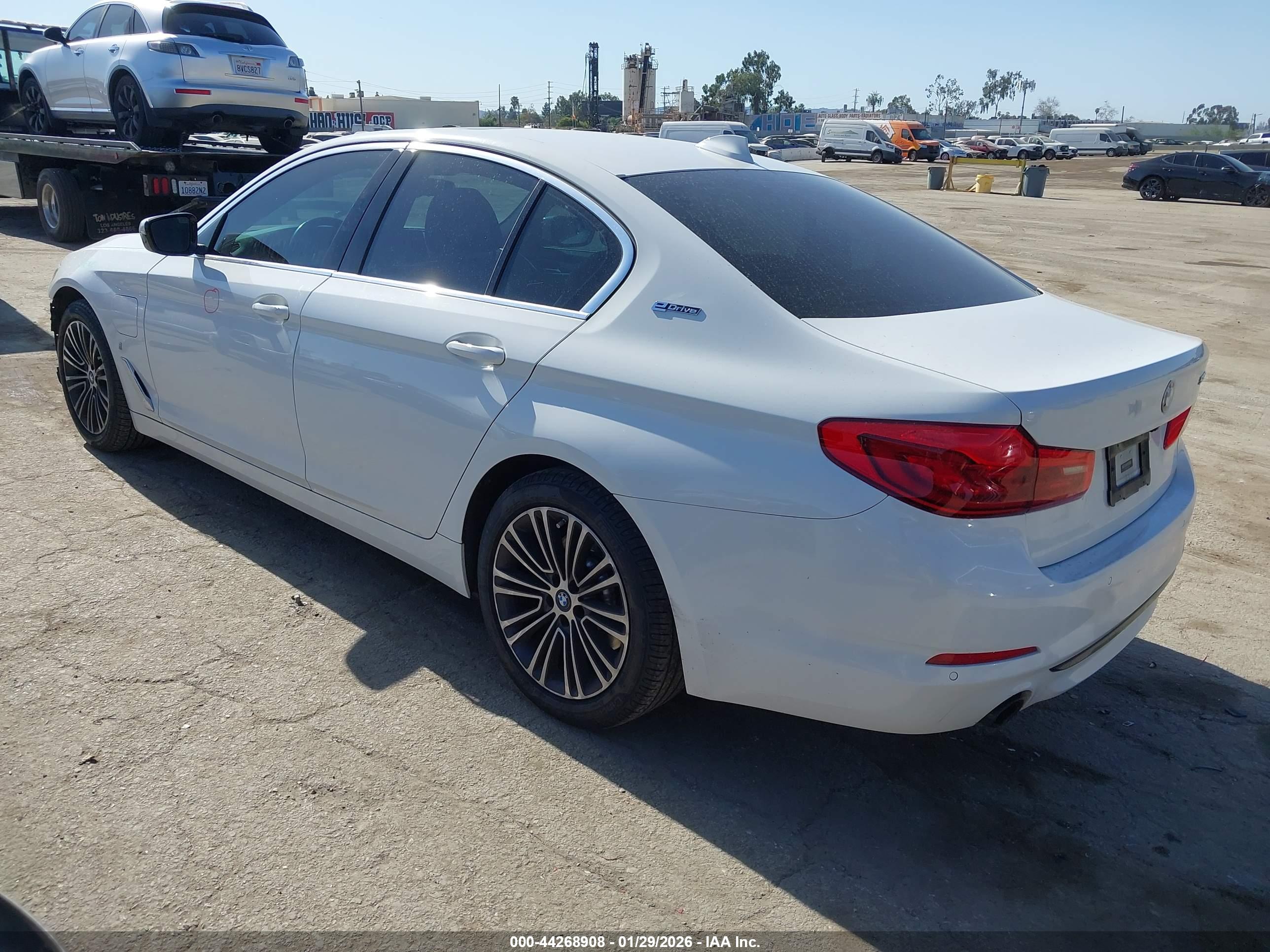 BMW 530E image 3