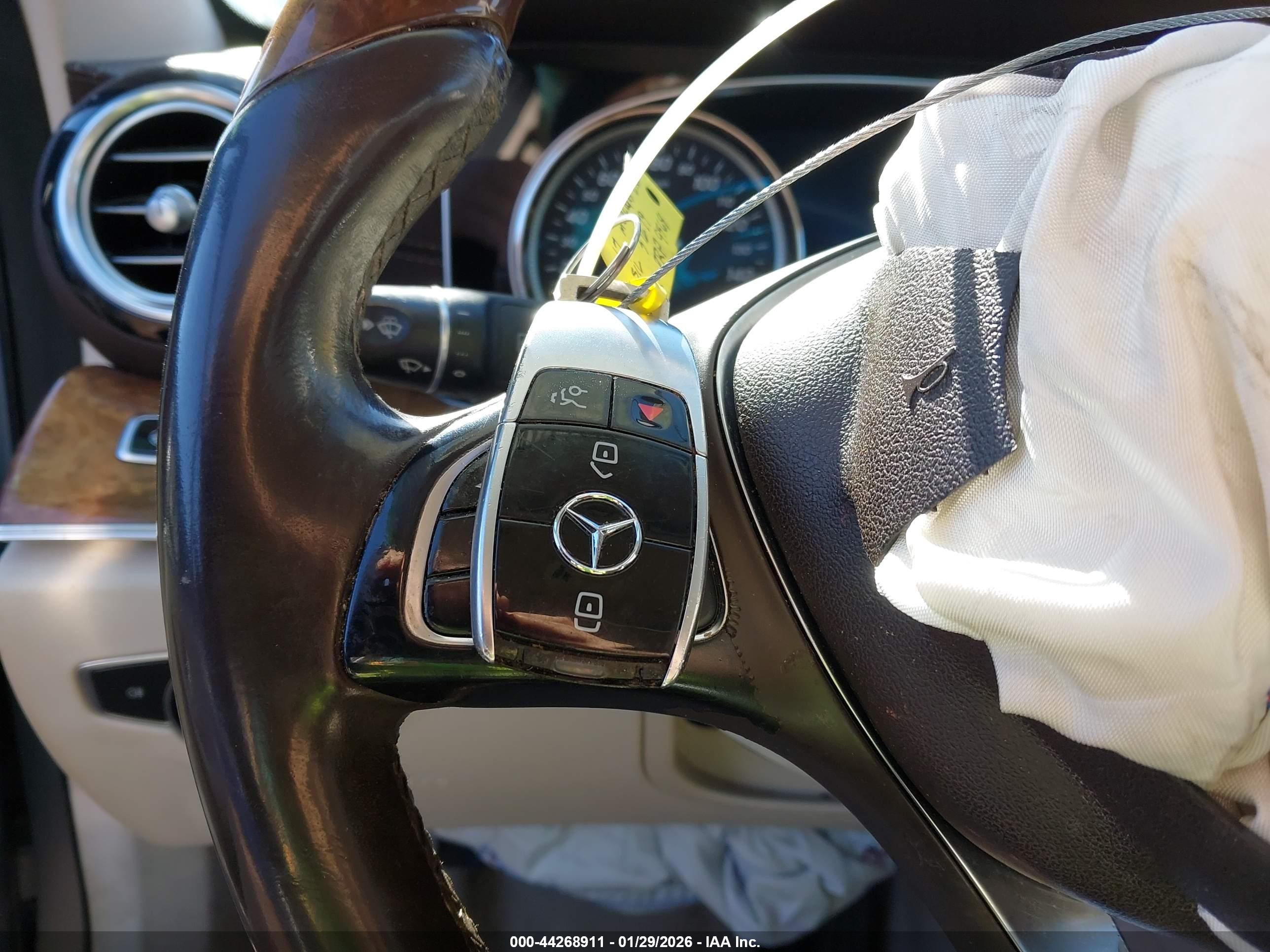 MERCEDES-BENZ E image 11