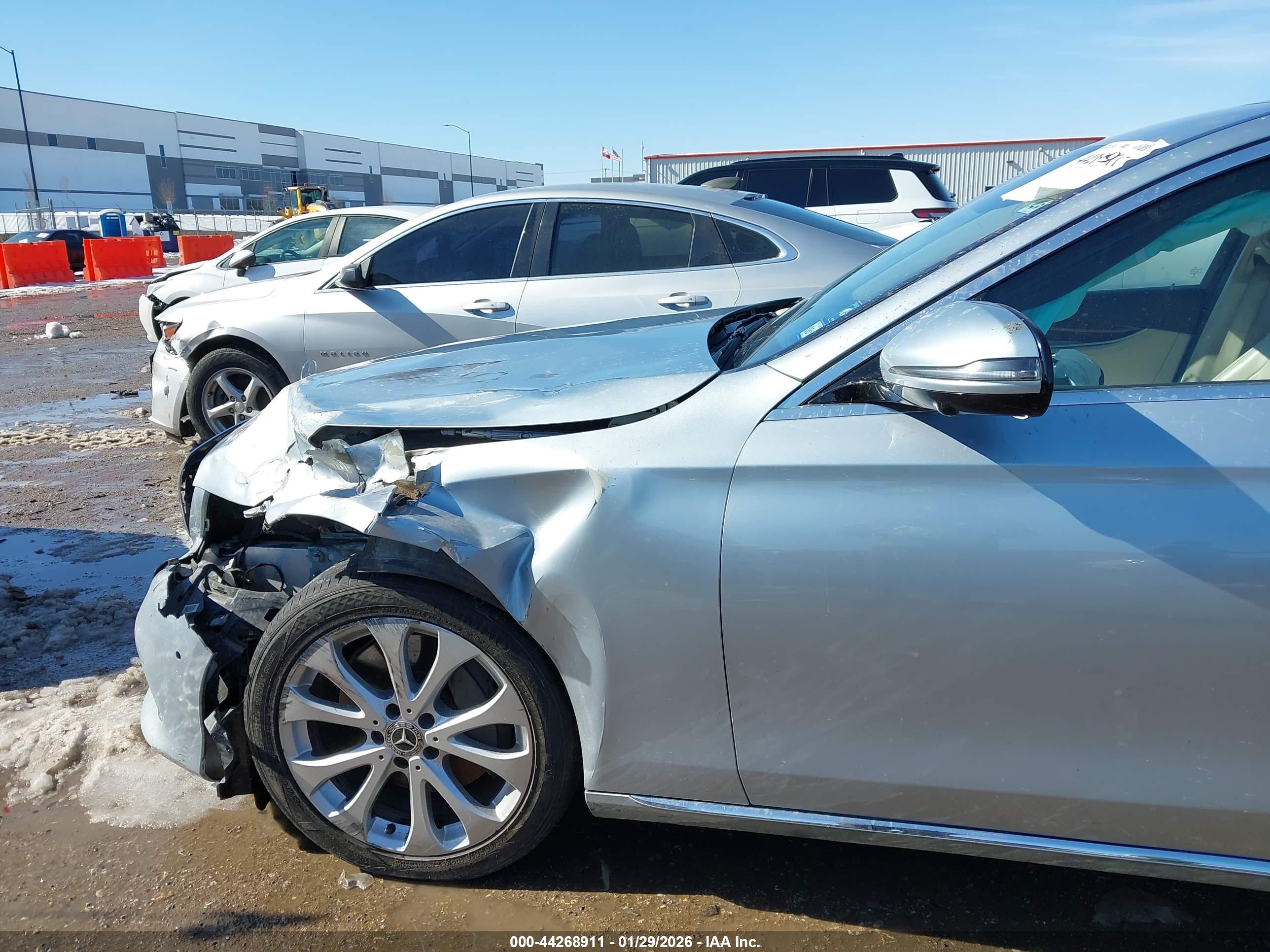 MERCEDES-BENZ E image 6