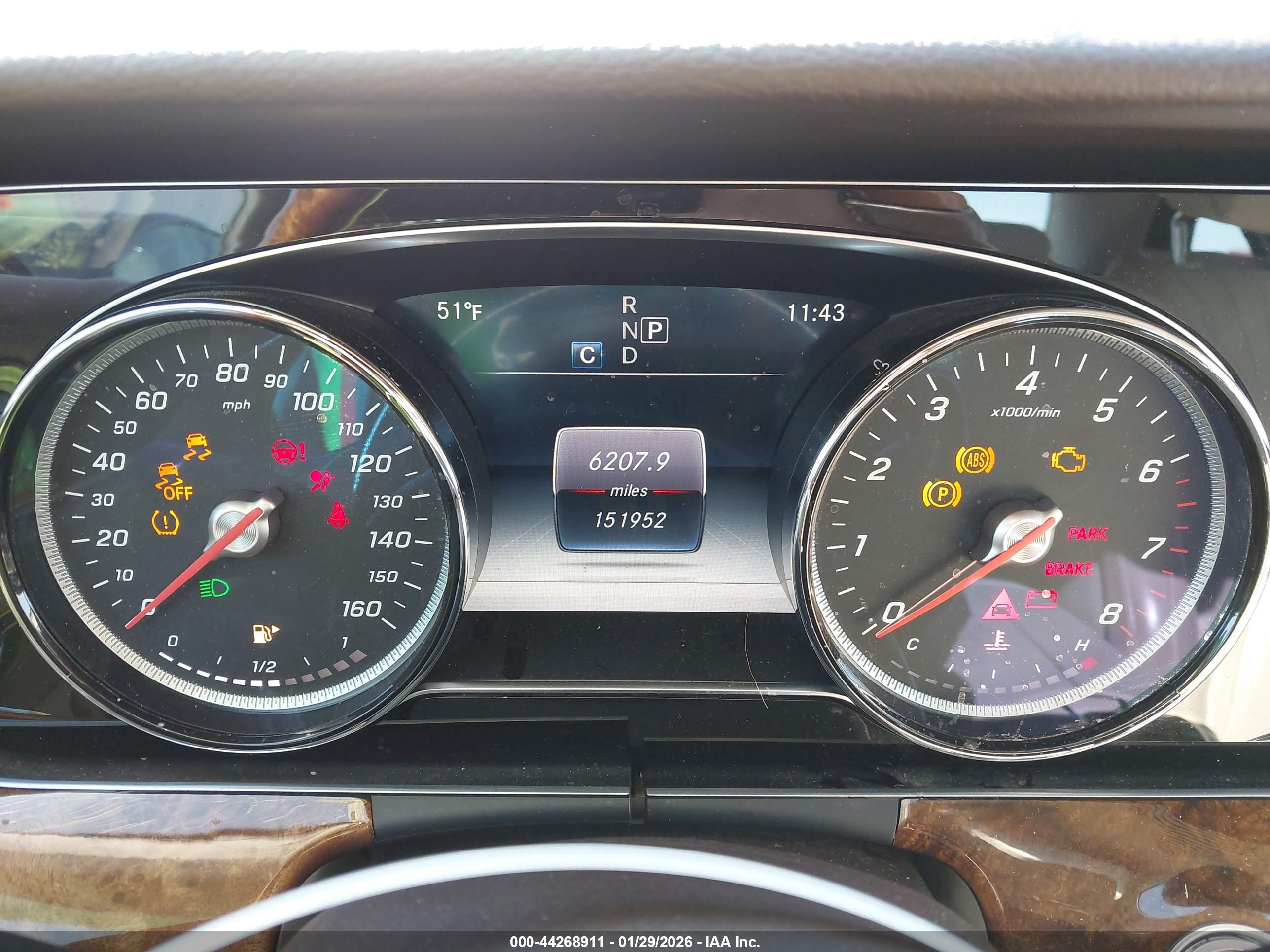 MERCEDES-BENZ E image 7