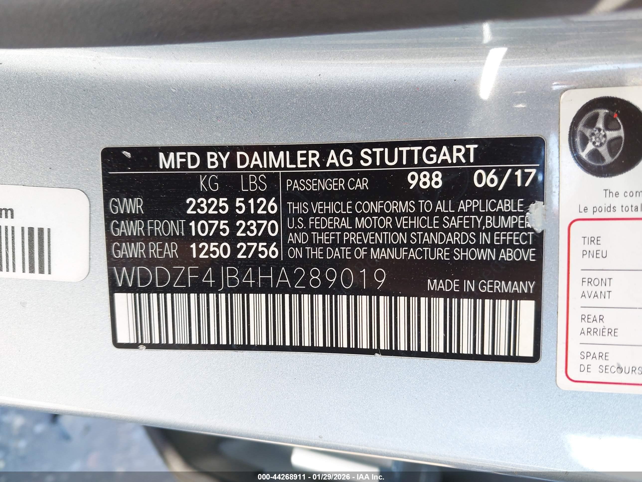 MERCEDES-BENZ E image 9