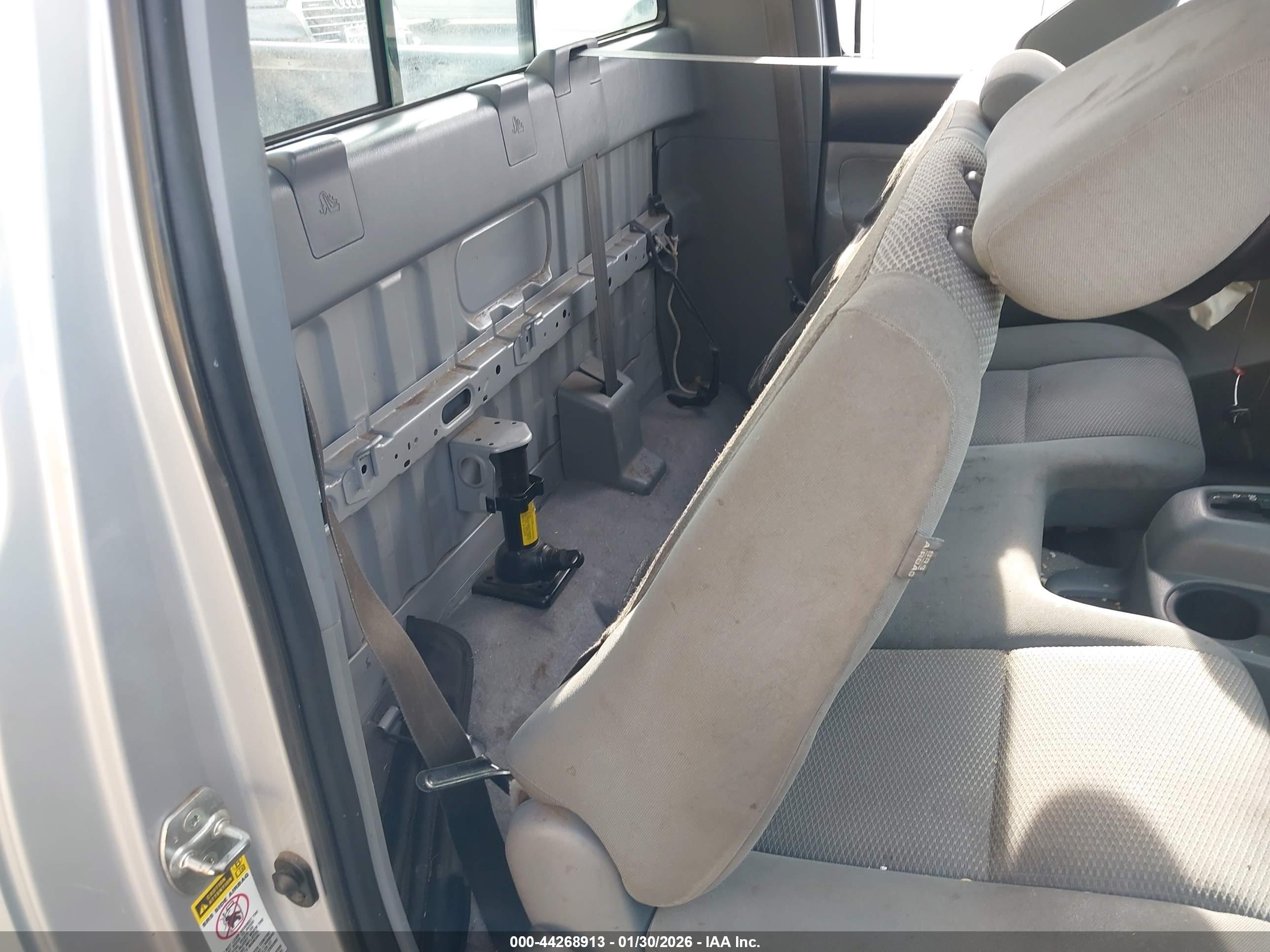 TOYOTA TACOMA image 8