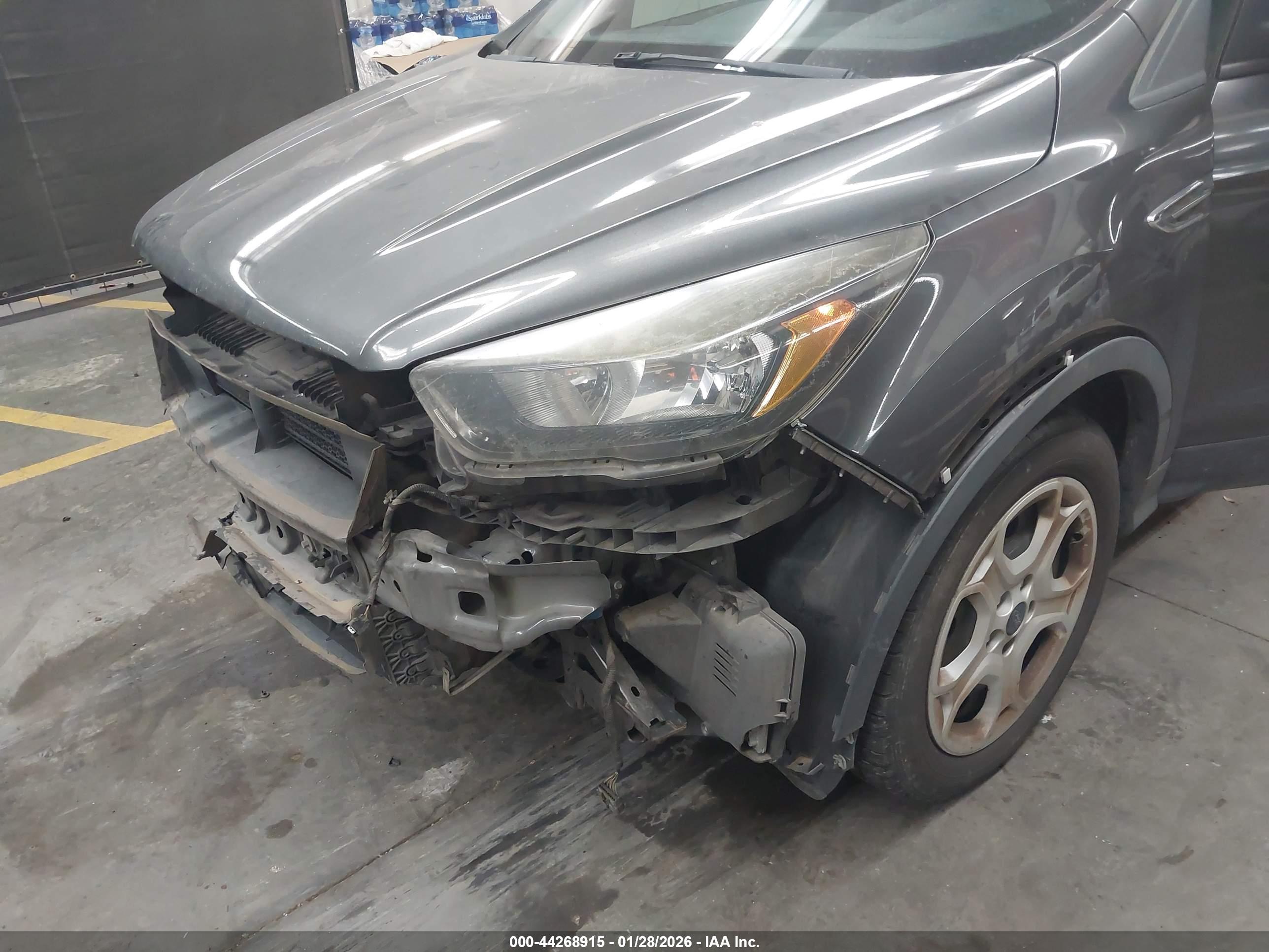 FORD ESCAPE image 6