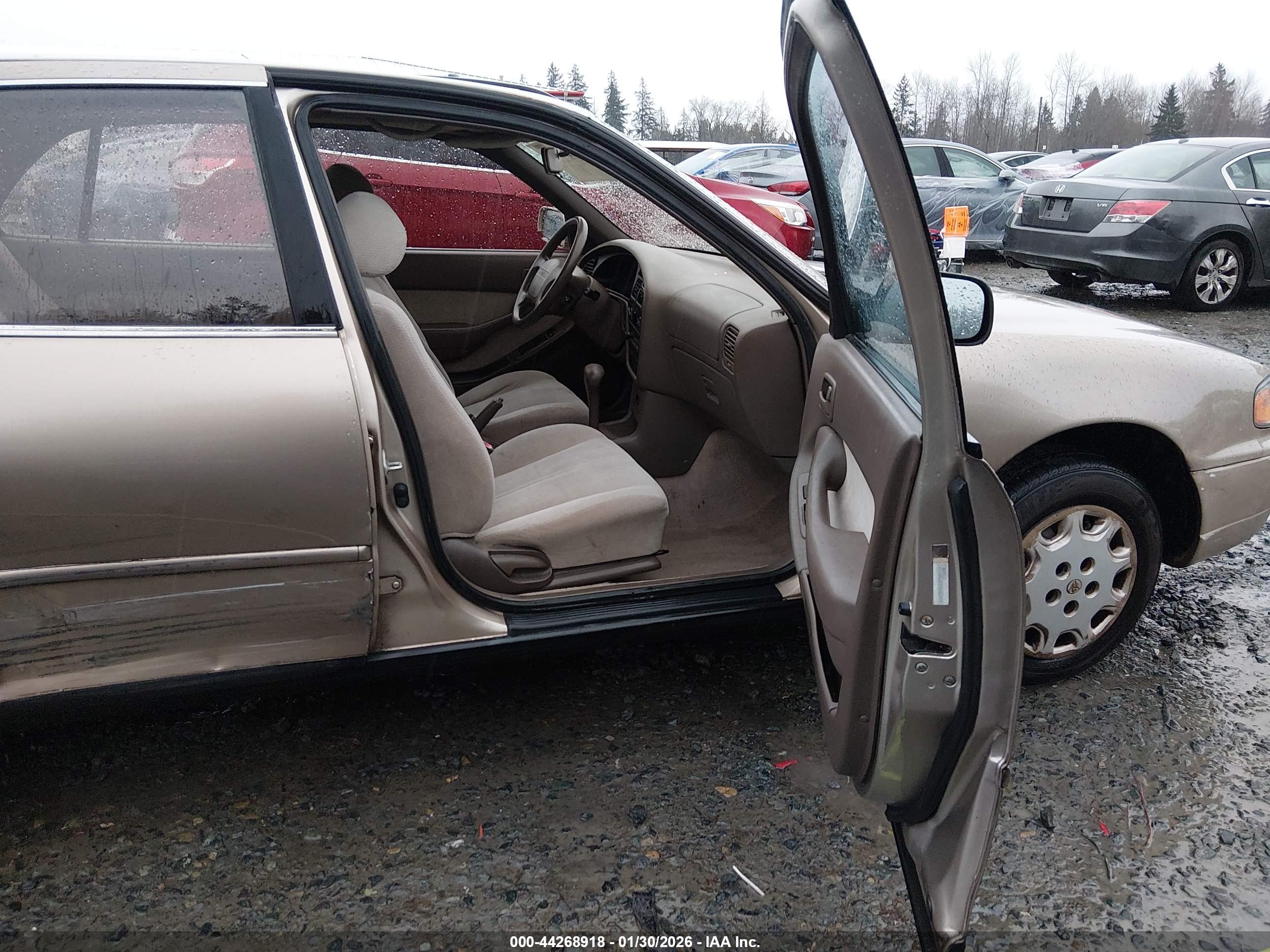 TOYOTA CAMRY image 5