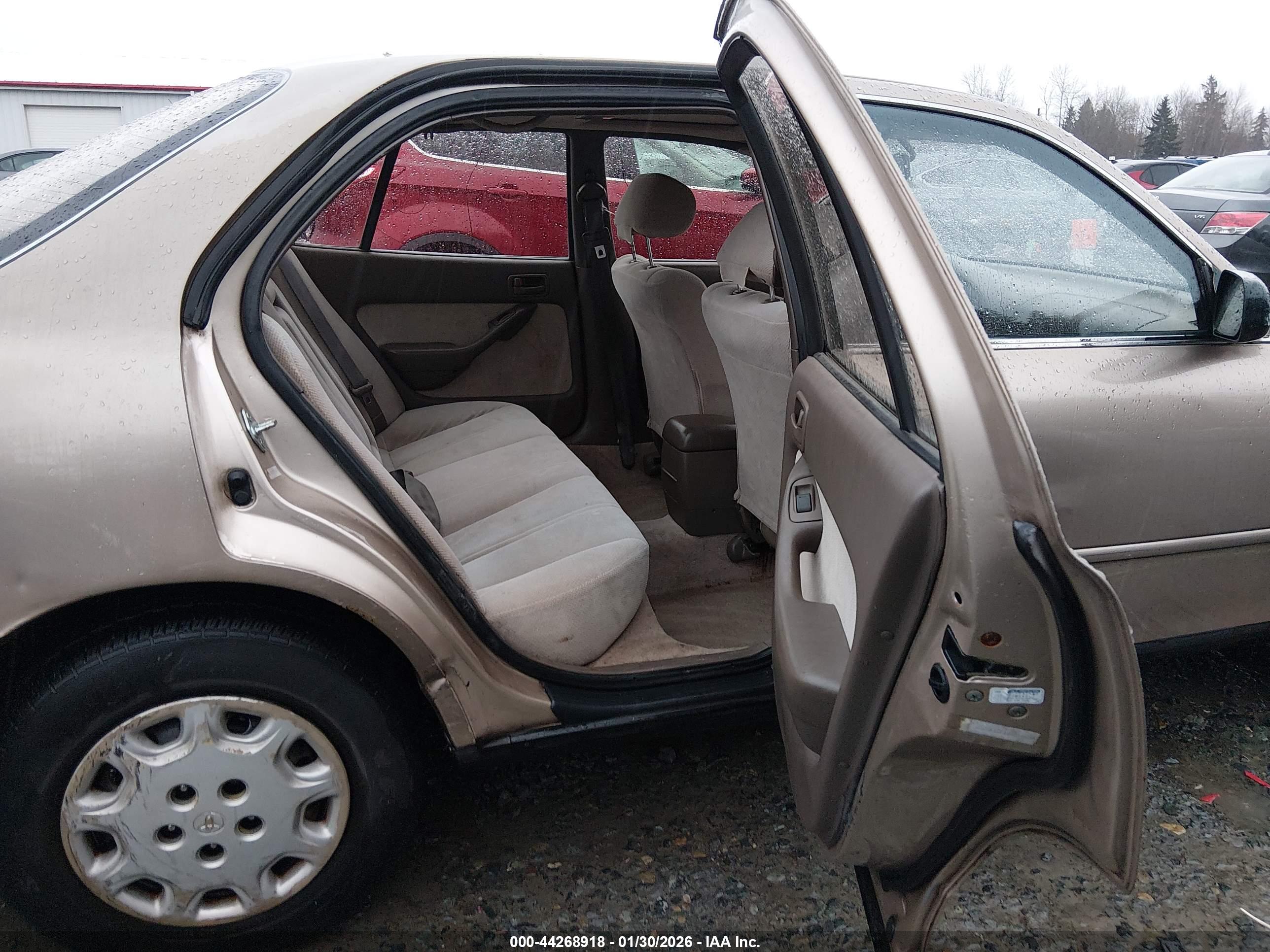TOYOTA CAMRY image 8