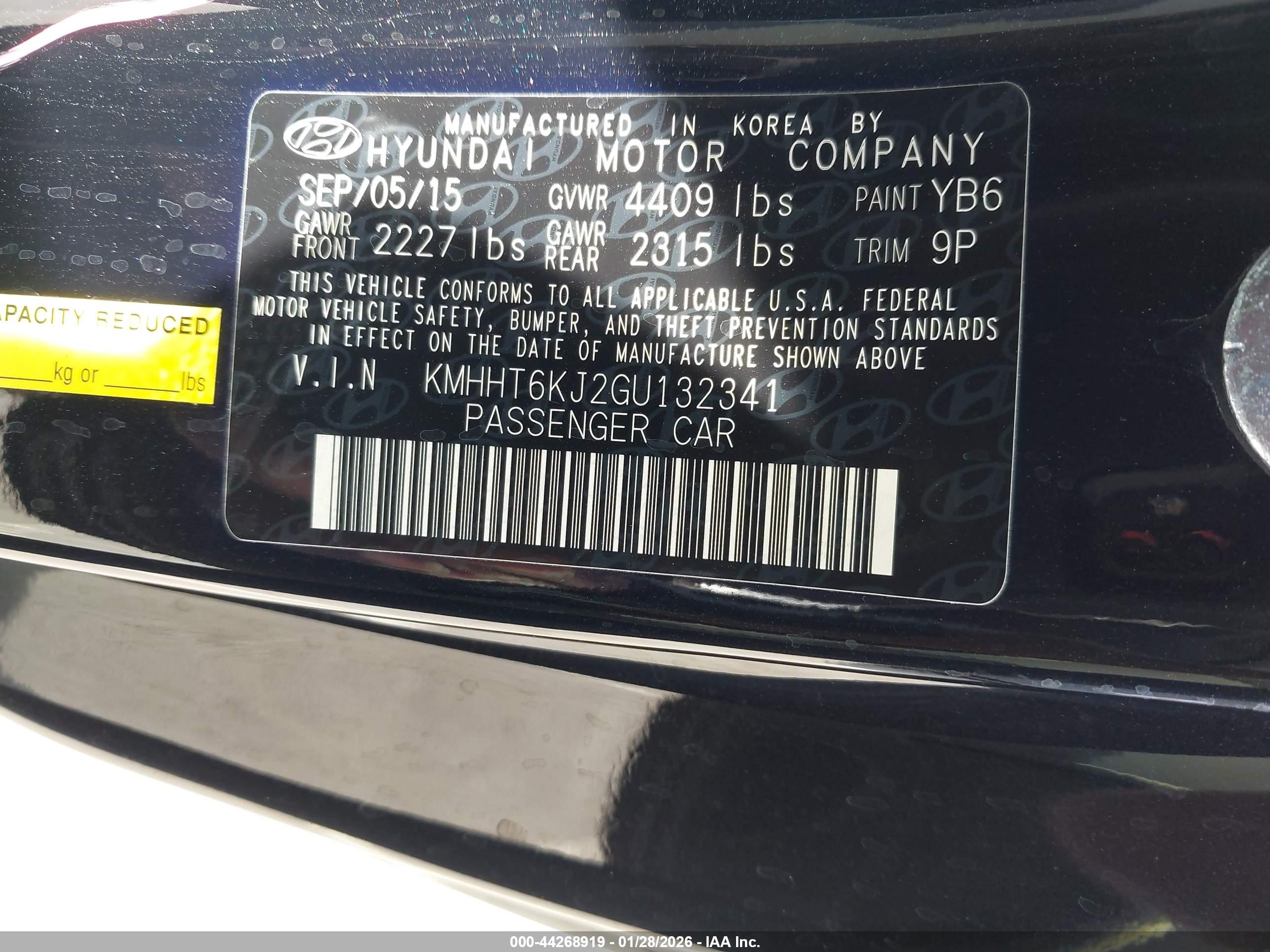 HYUNDAI GENESIS image 9