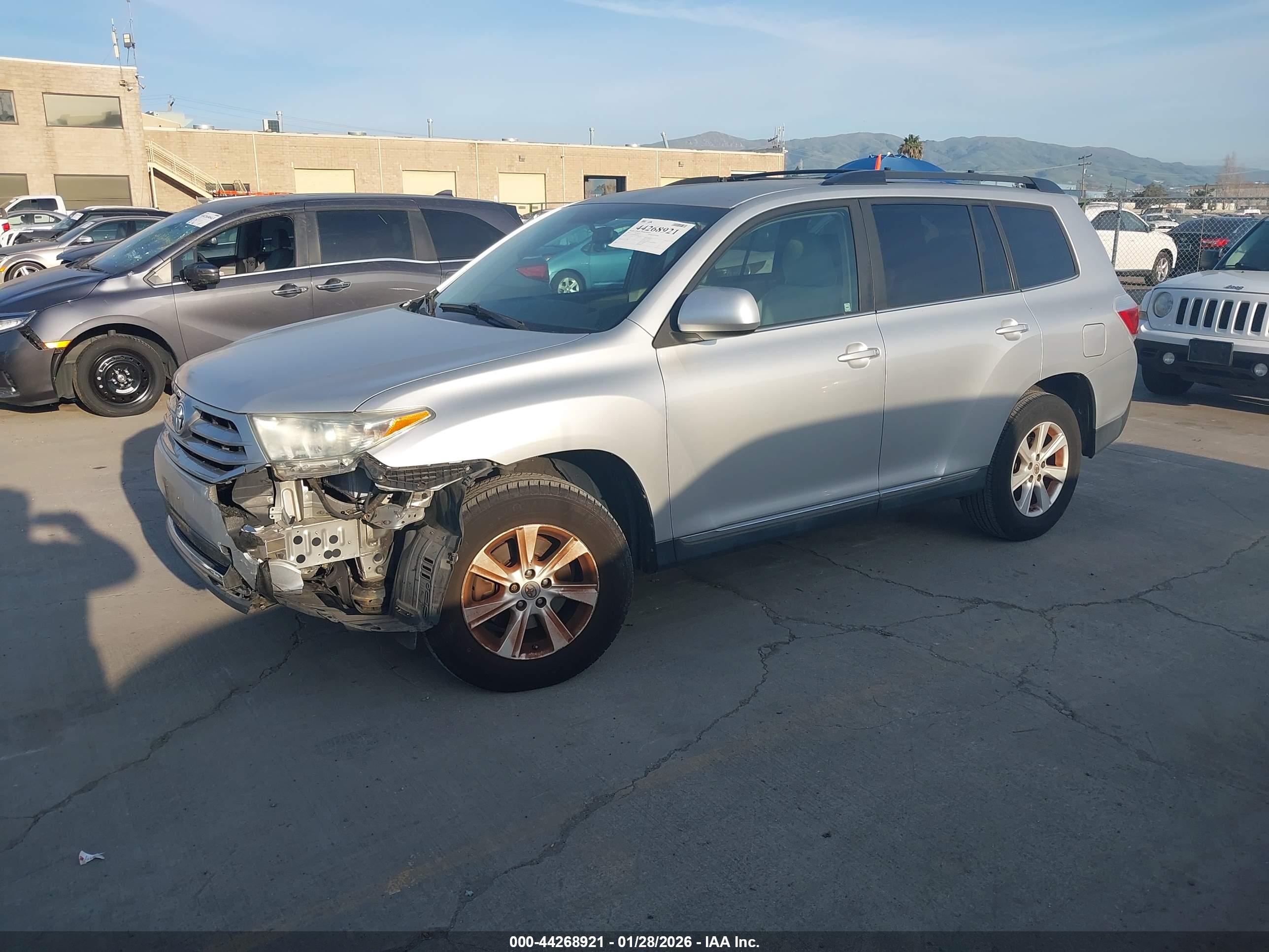 TOYOTA HIGHLANDER image 2