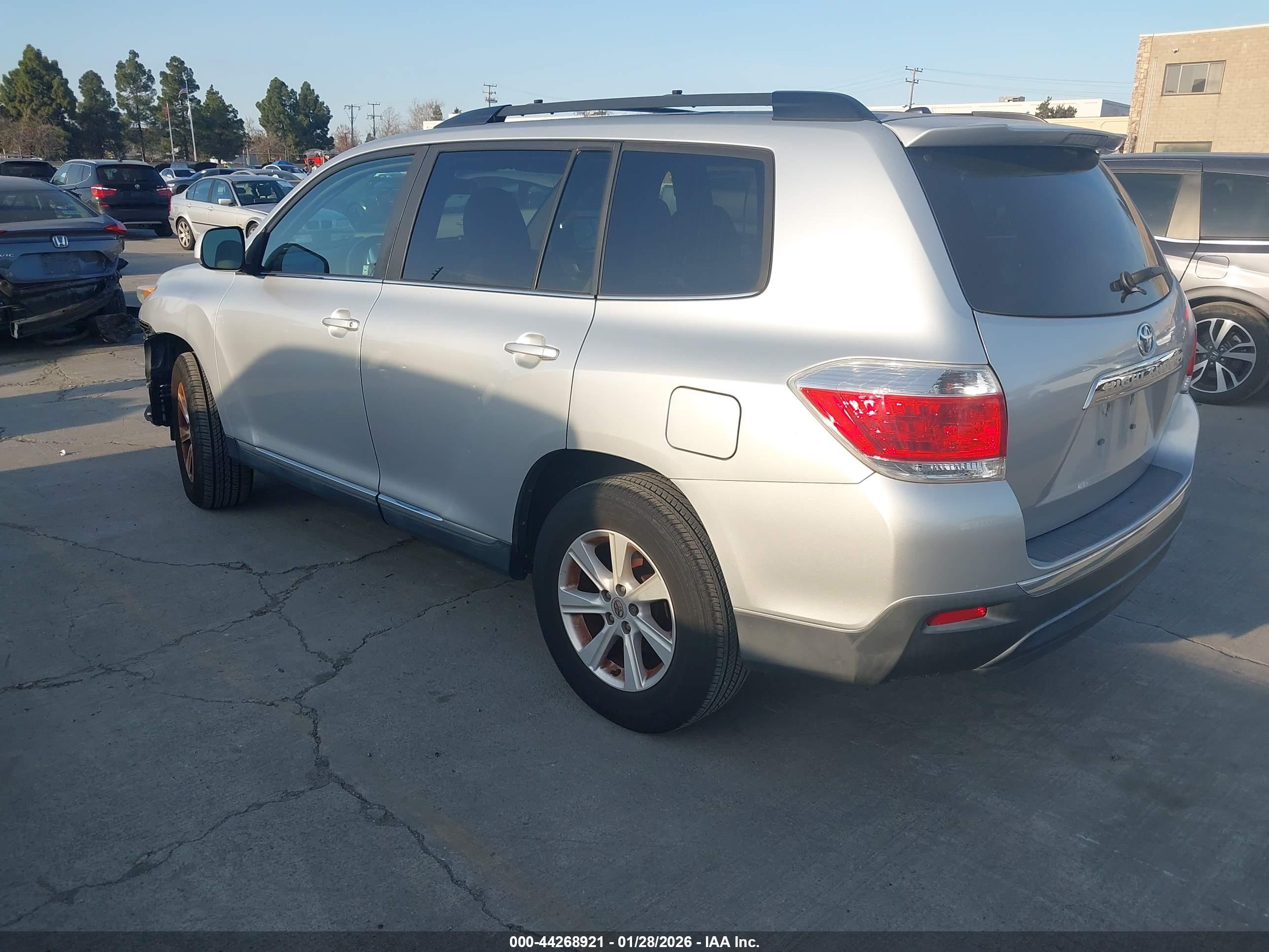 TOYOTA HIGHLANDER image 3