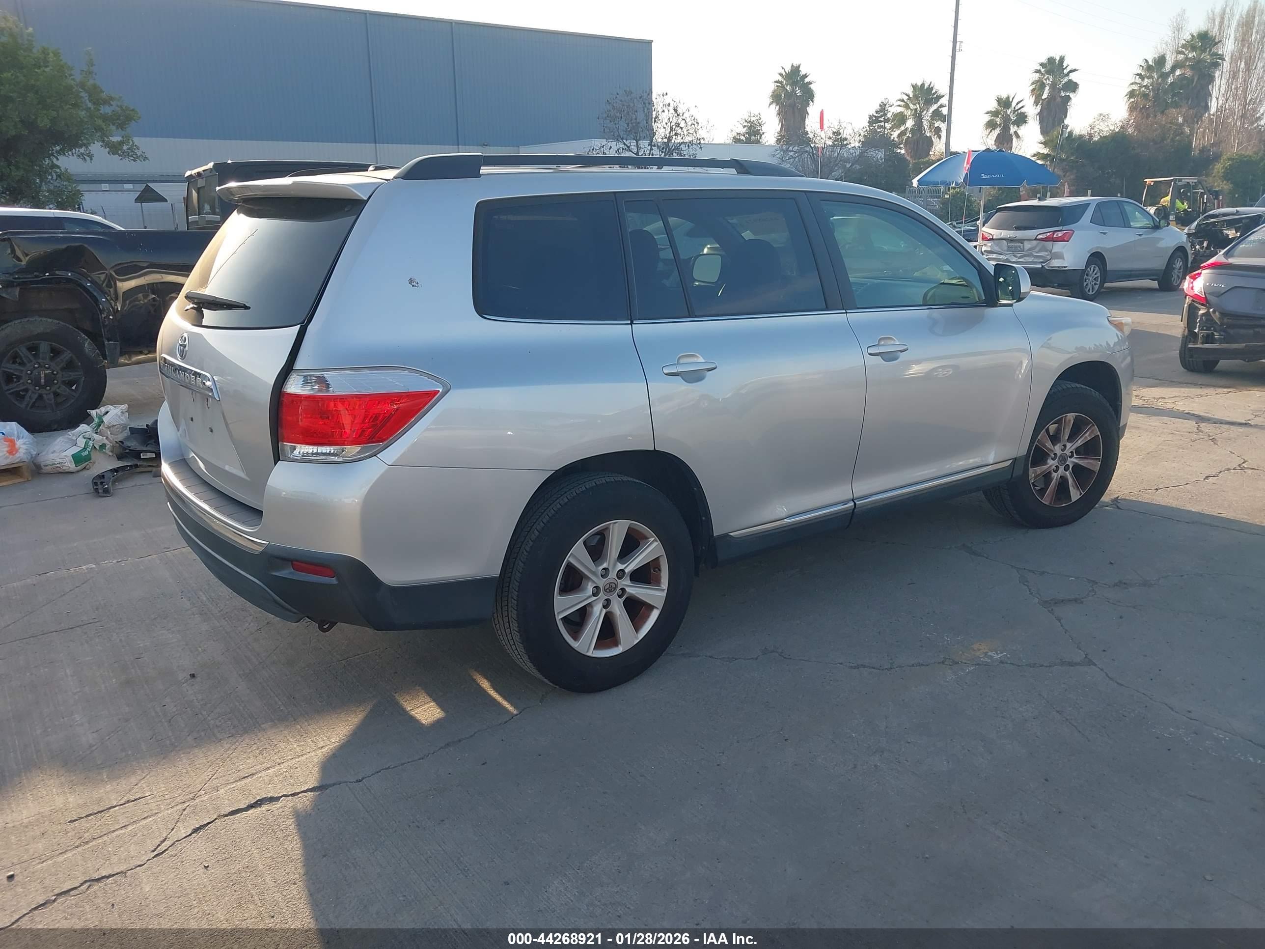 TOYOTA HIGHLANDER image 4