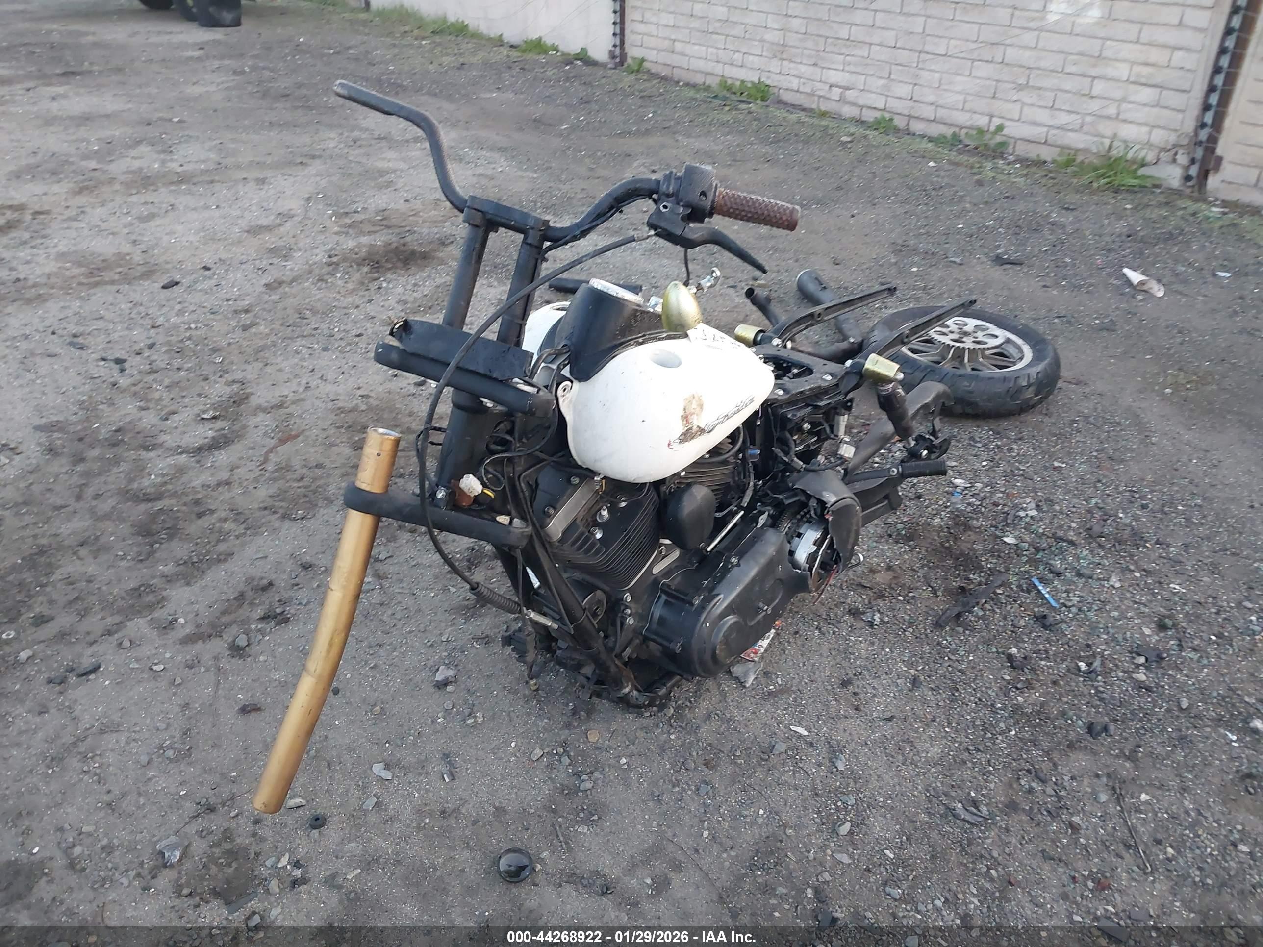 HARLEY-DAVIDSON FXDBP image 2