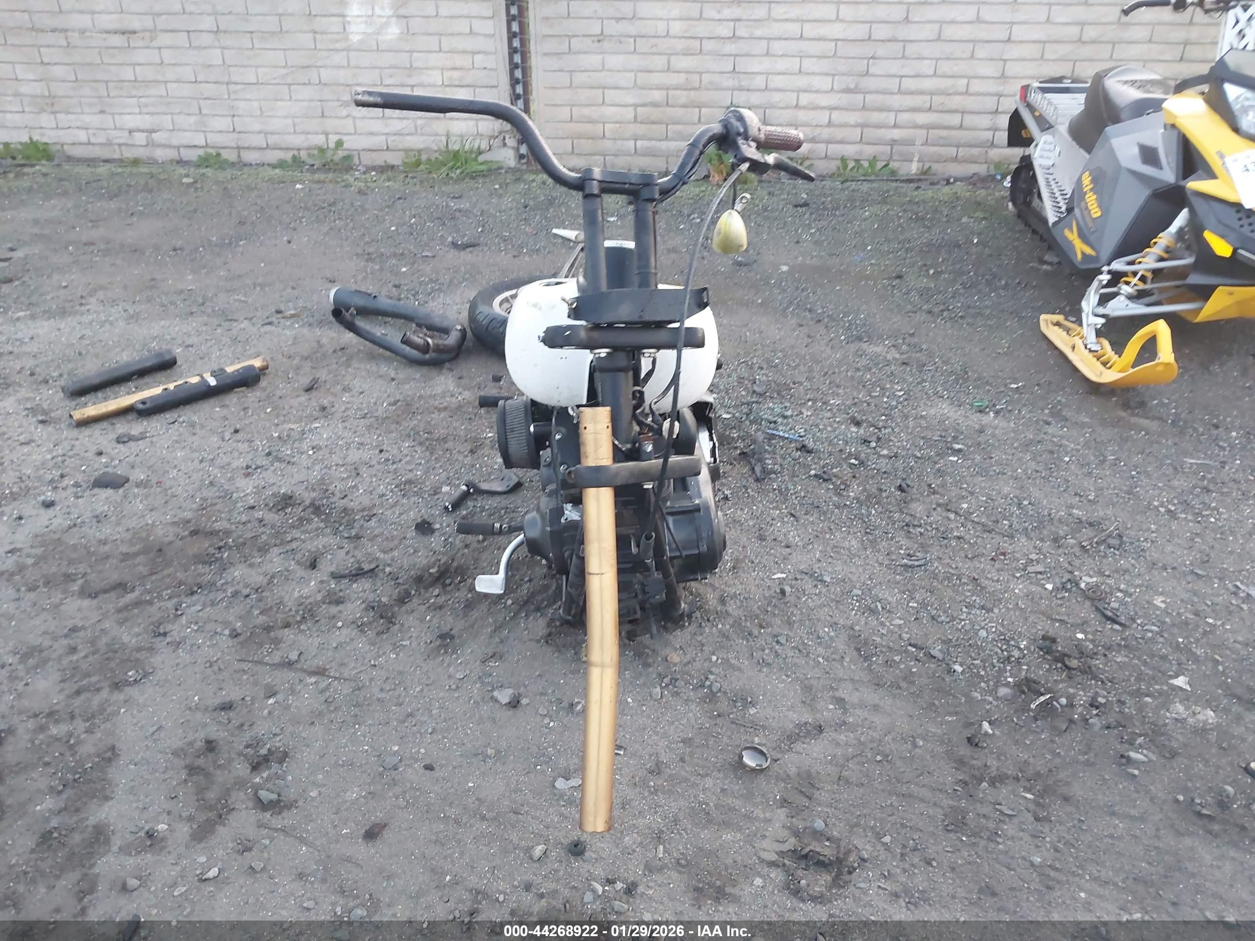 HARLEY-DAVIDSON FXDBP image 5