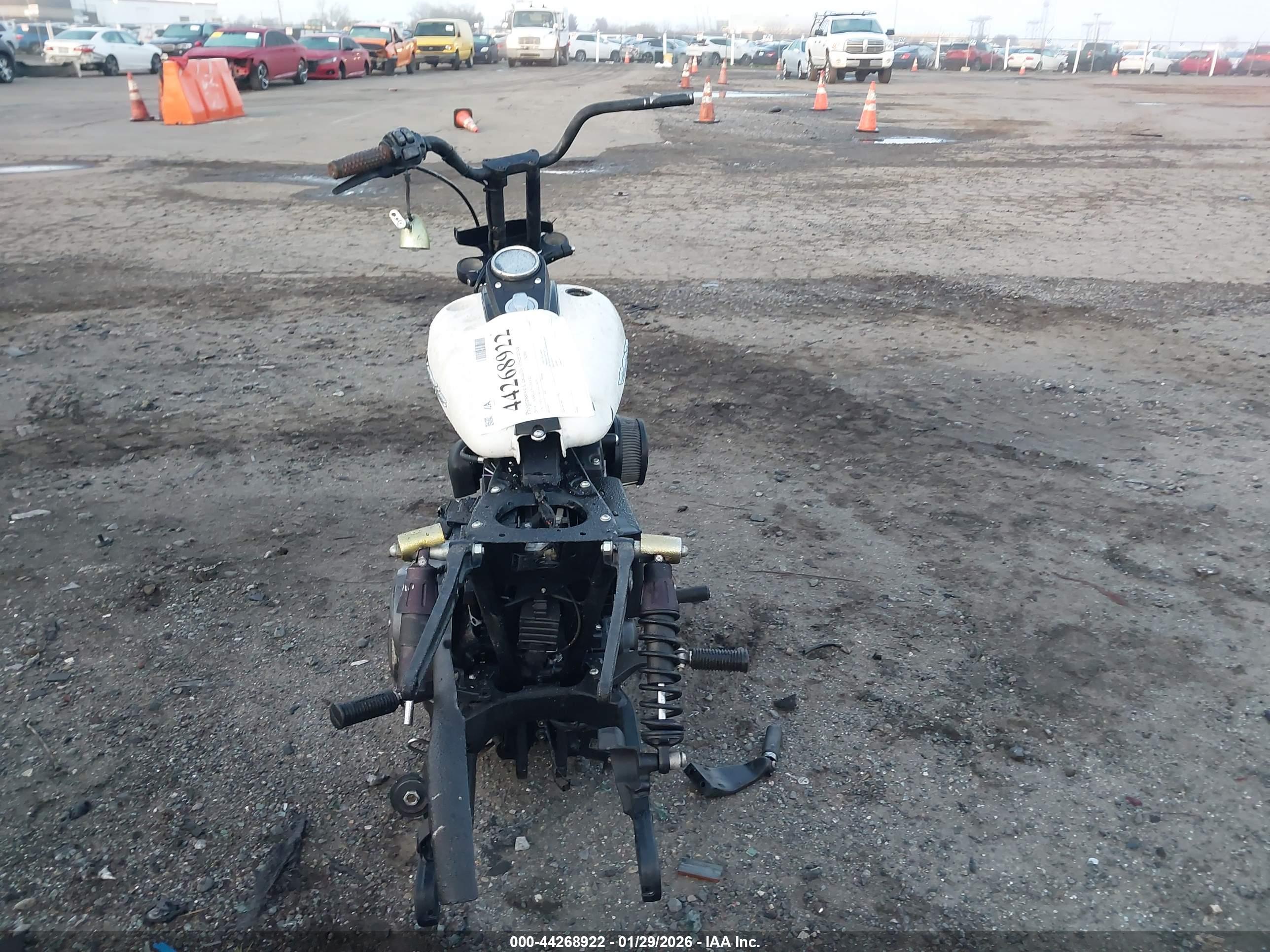 HARLEY-DAVIDSON FXDBP image 6